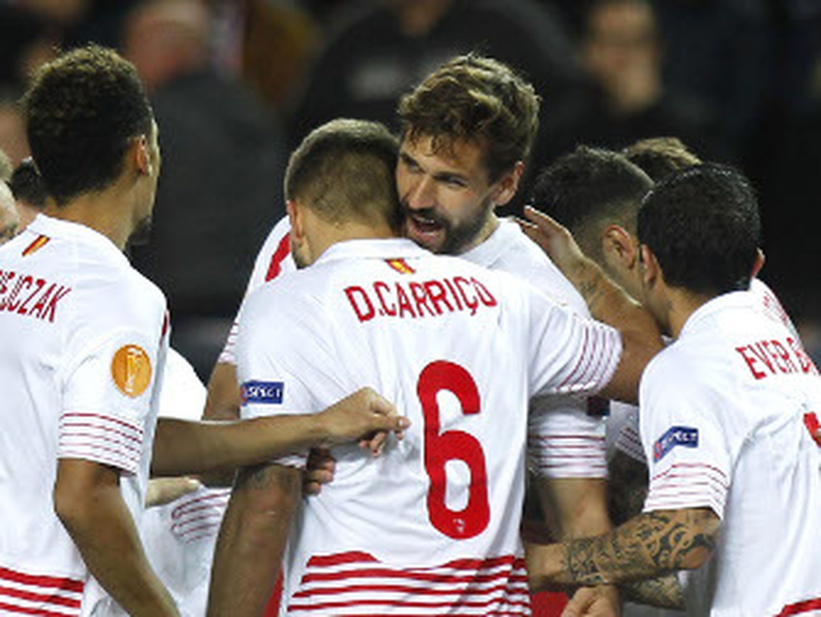 Paseo y sentencia del Sevilla (3-0)