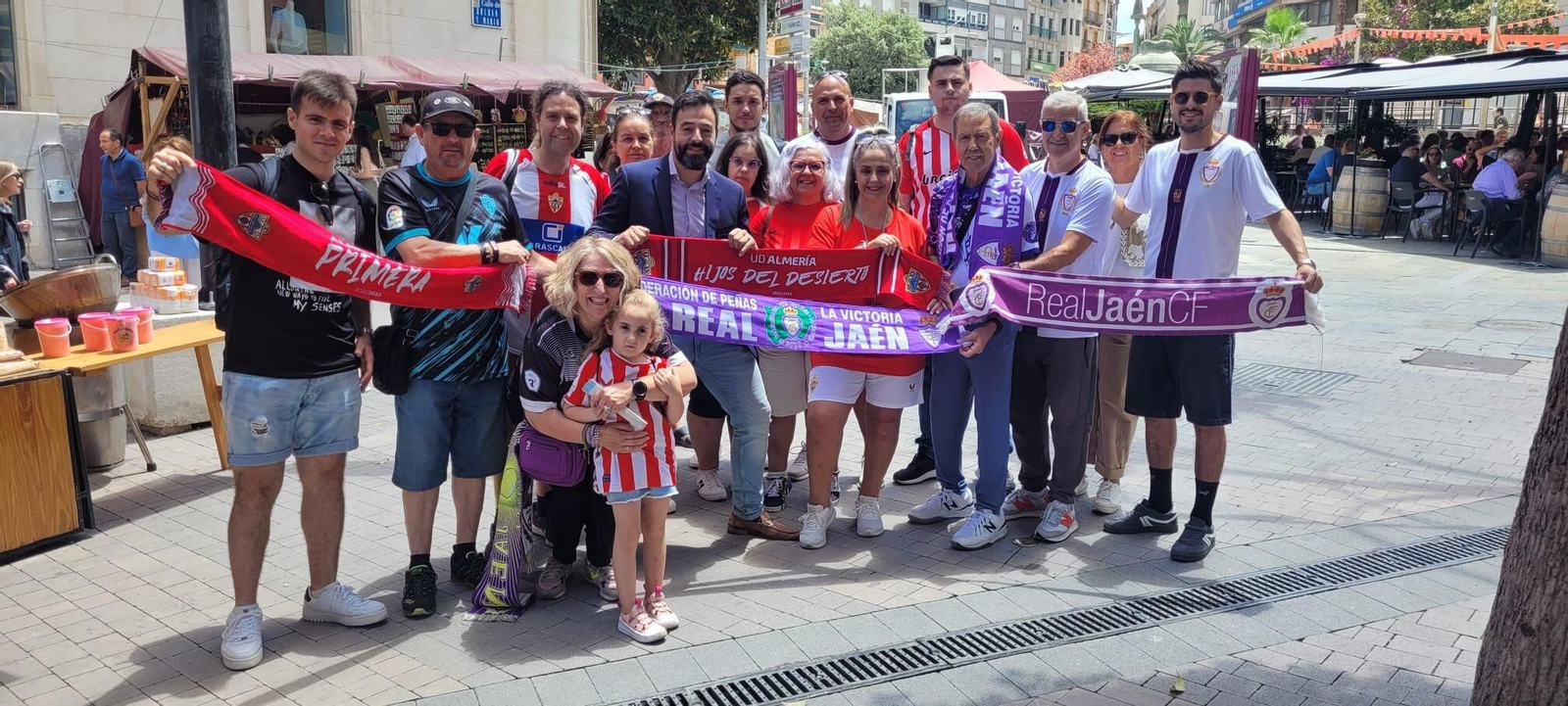 Hermanamiento de las Federaciones de Peñas de ambos clubes con la presencia de Juanjo Armijo.