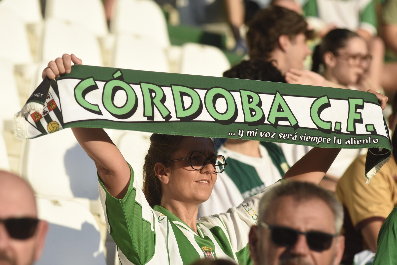 Las mejores fotos del ambiente en El Arcángel para el Córdoba CF - Barcelona Atlétic
