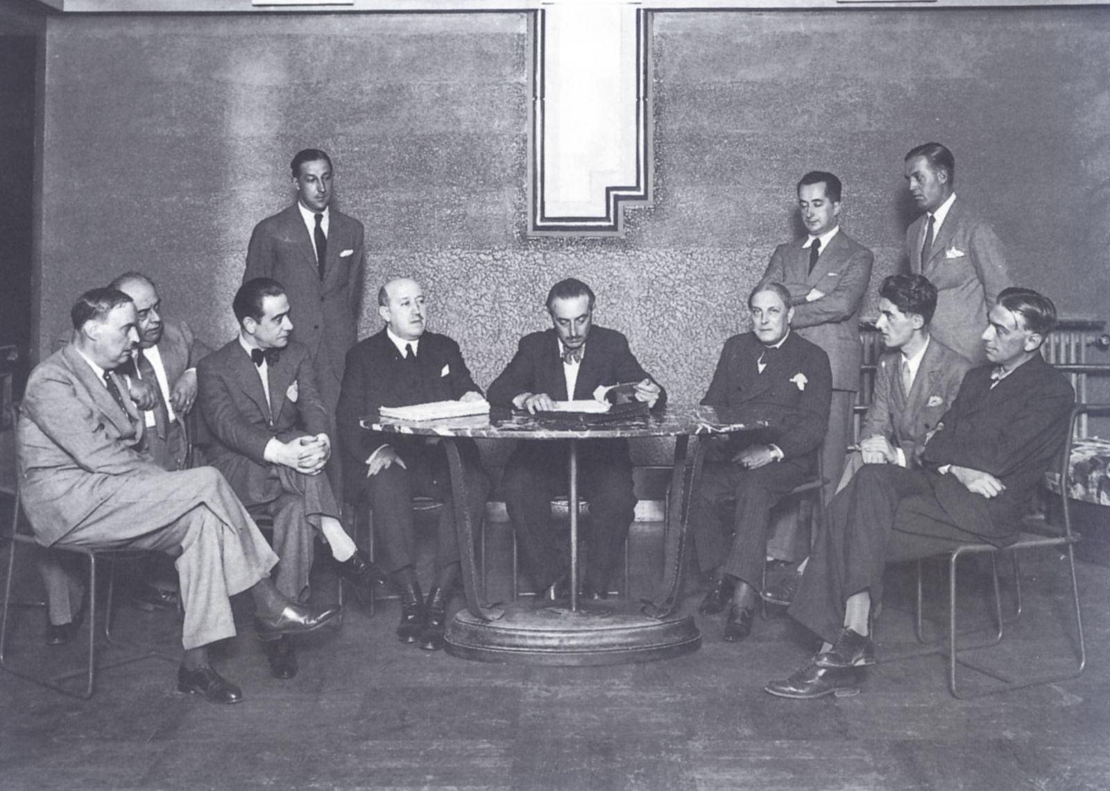 Lectura de El divino impaciente en el Hotel Atlántico. 1933