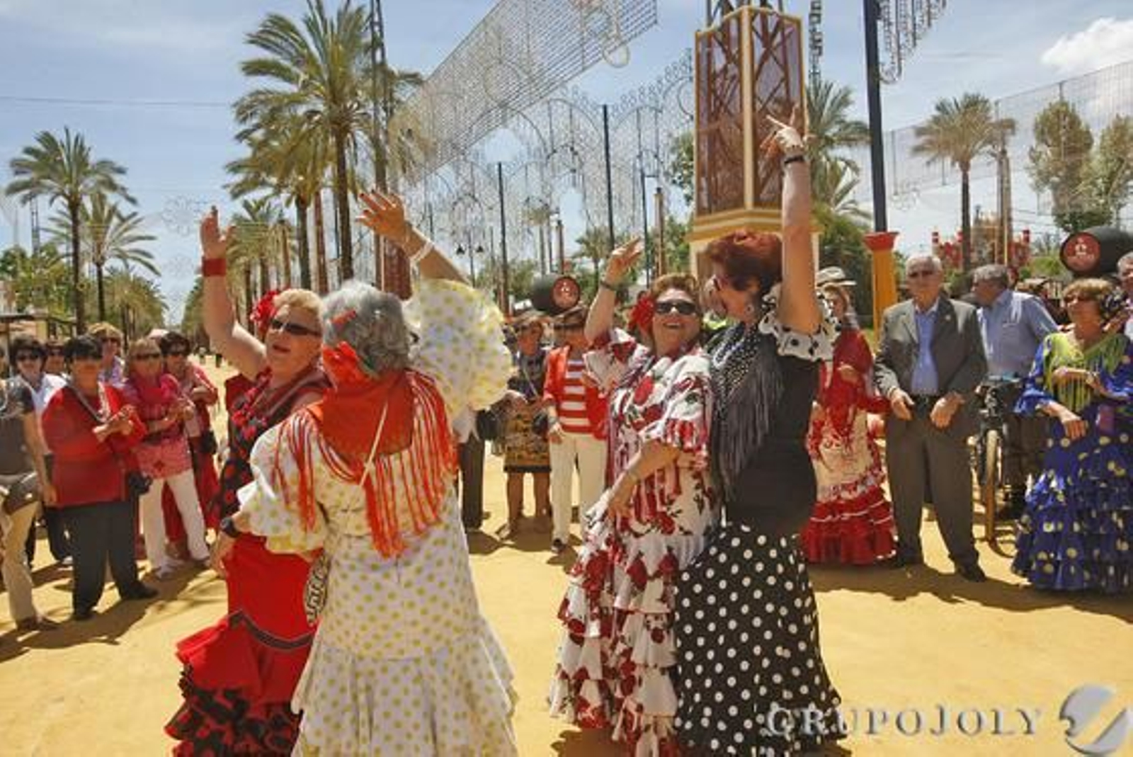En las puertas de la feria

Foto: Juan Carlos Toro