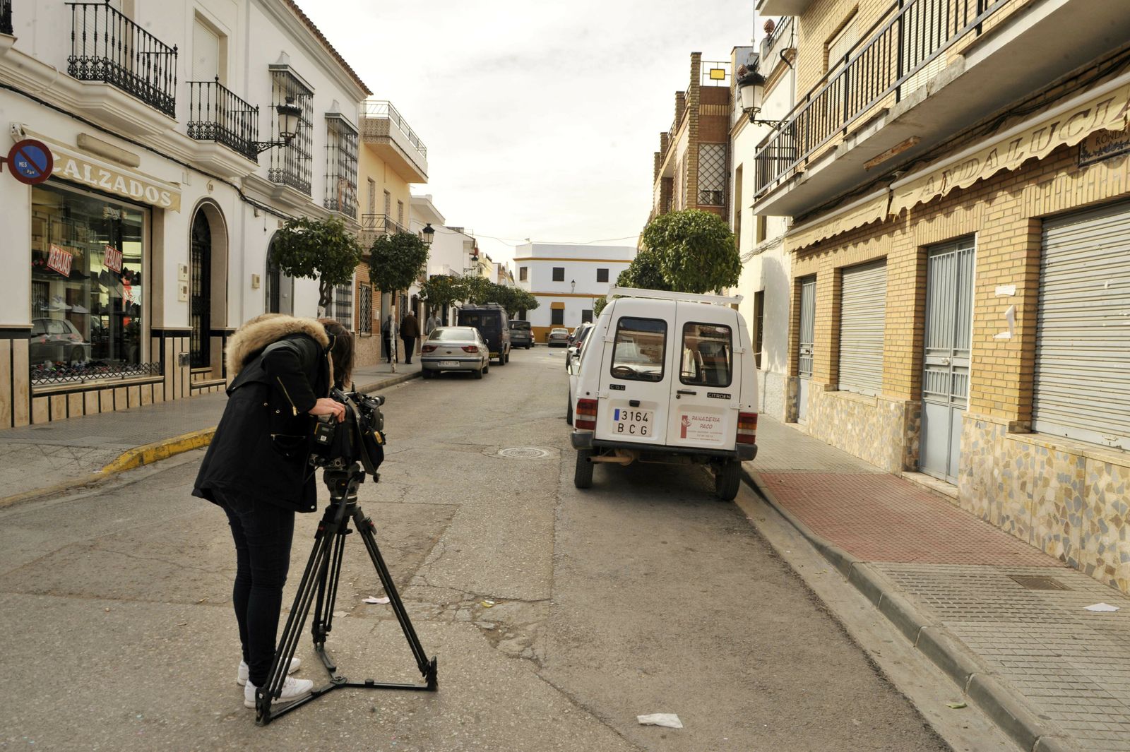 Una cámara graba en febrero del año pasado en una calle de Puerto Serrano, donde dos mujeres fueron víctimas de intentos de violación.