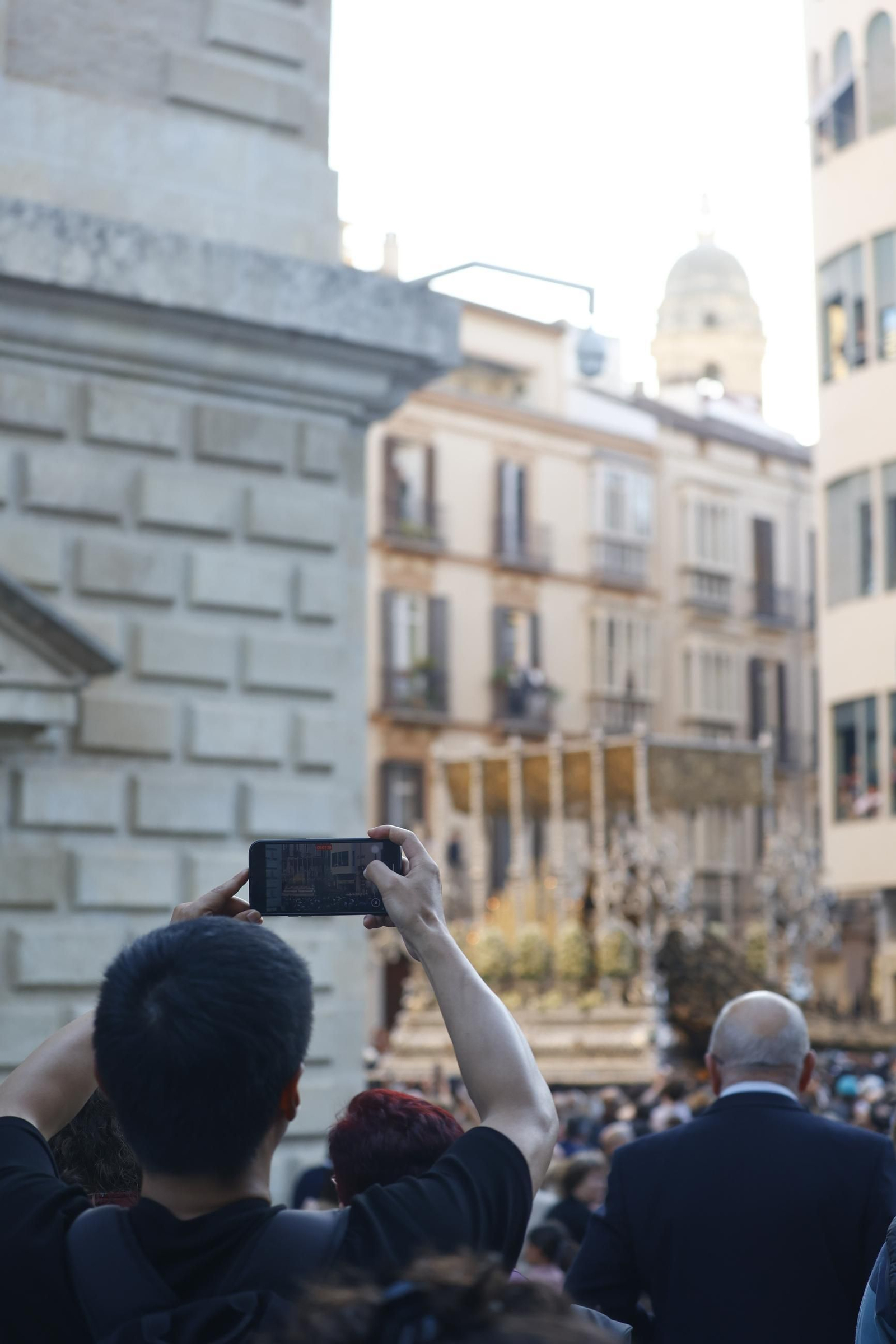 El Sepulcro el Viernes Santo en Málaga, en imágenes