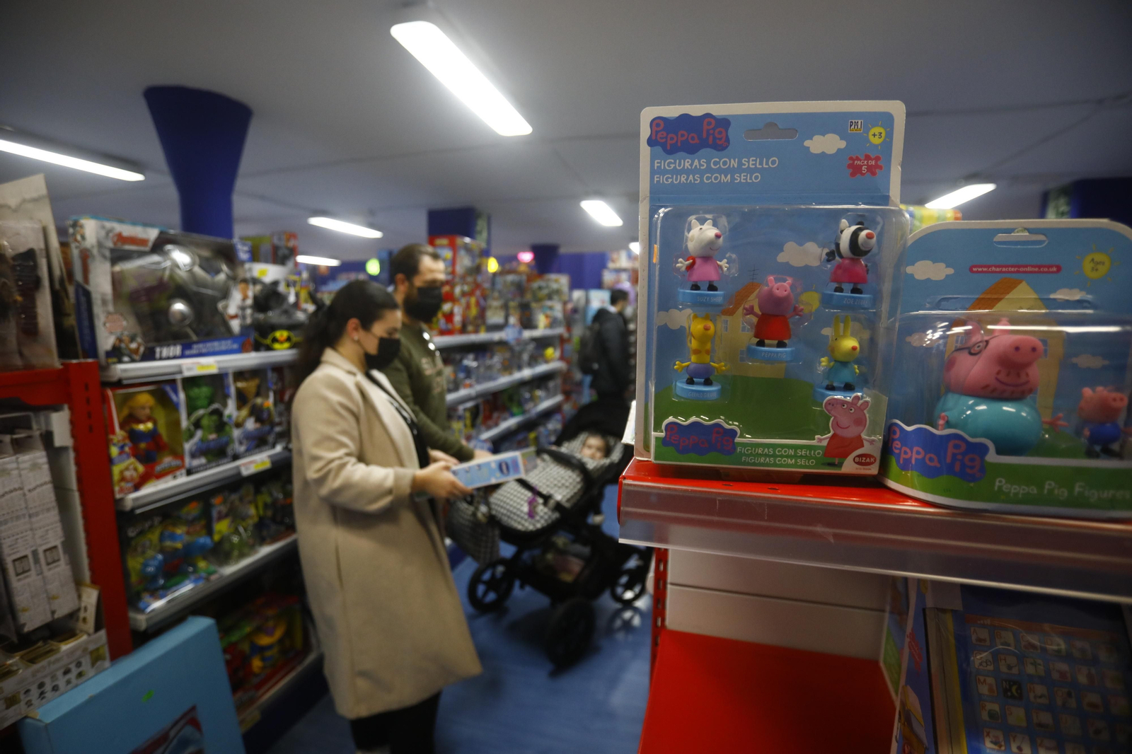 Los últimos días para comprar los regalos de Reyes, en fotografías