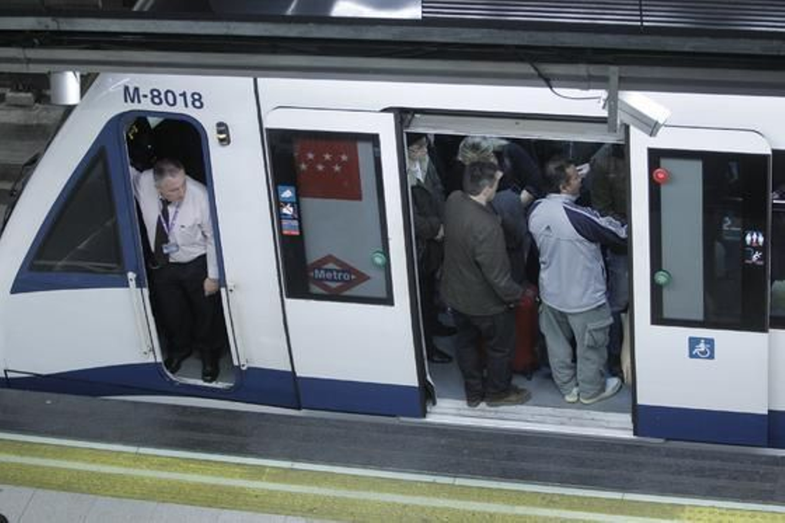 Jornada de la huelga general en Madrid.

Foto: EFE