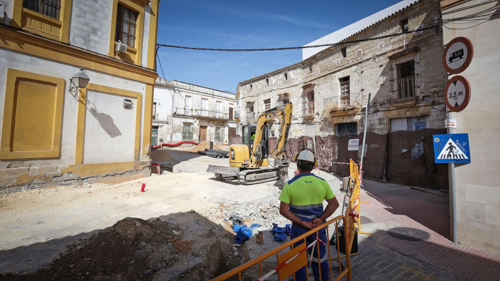 Obras de reurbanización en la calle Barranco.