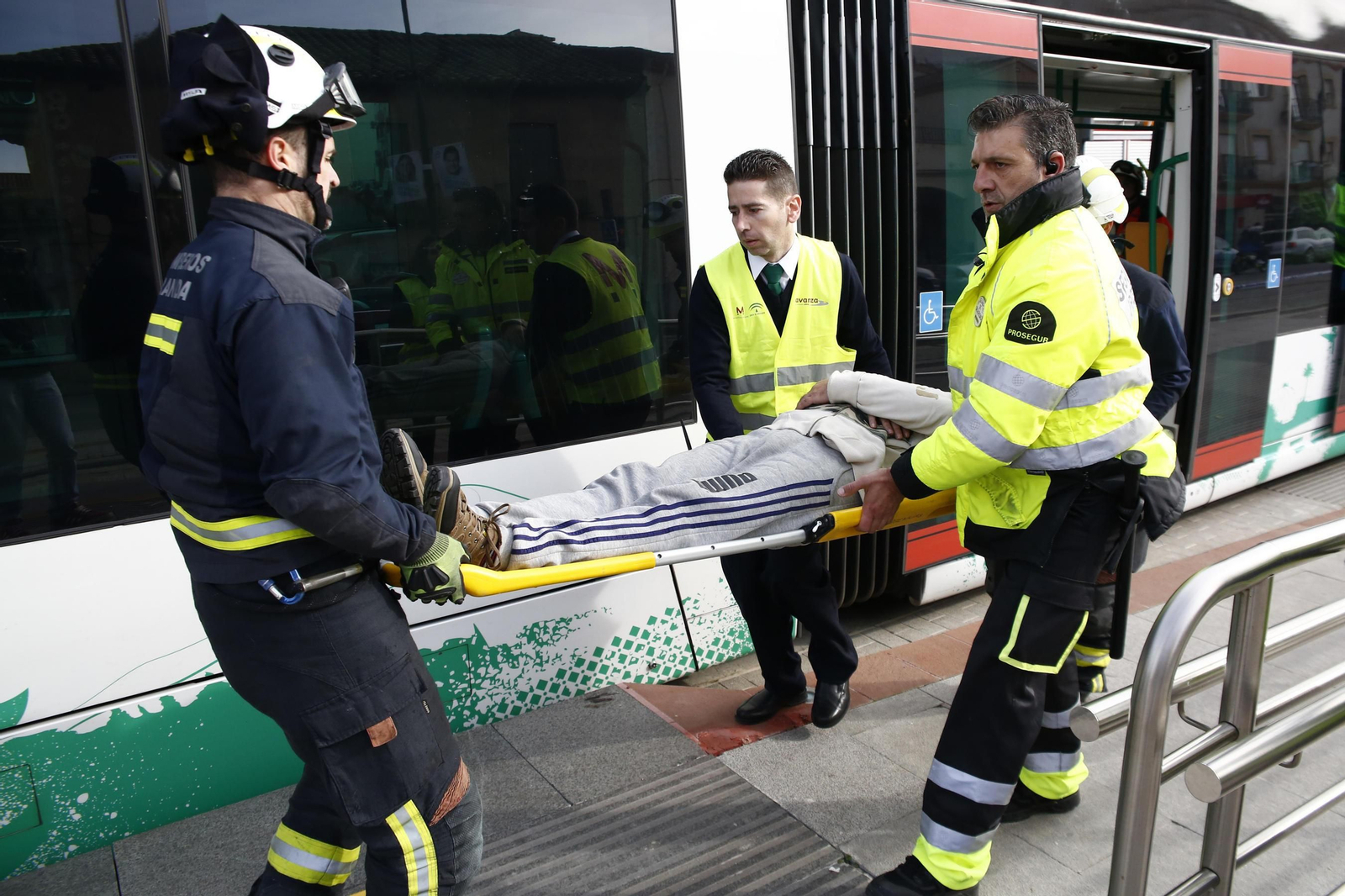 Simulación de un atropello en la parada del Metro
