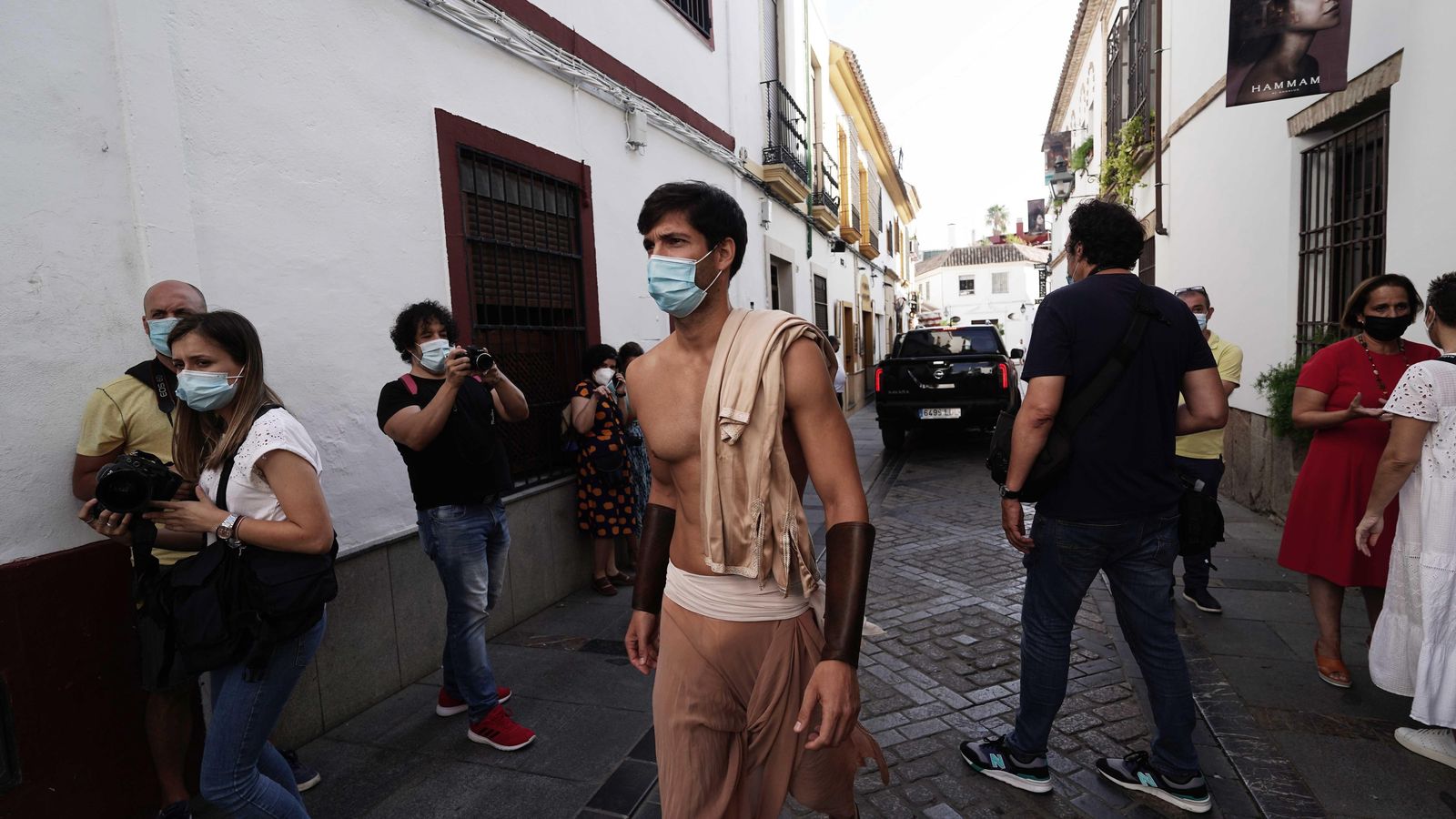 Extras por las calles de Córdoba.