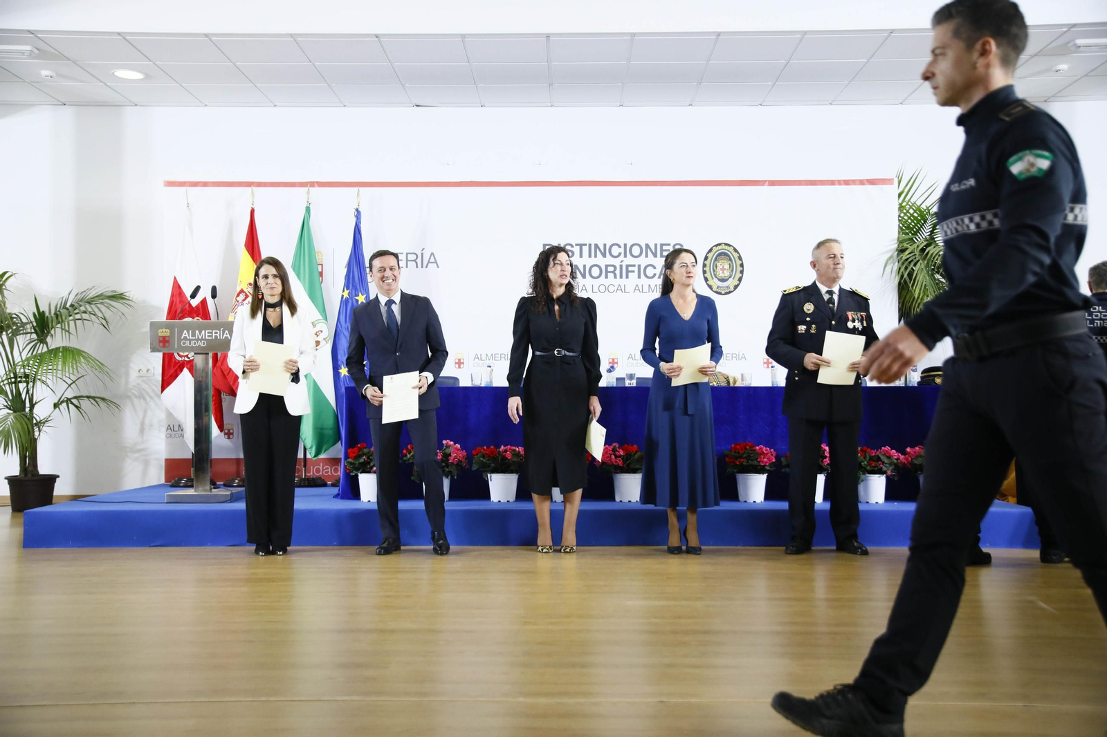 Las imágenes del acto institucional de la Policía Local de Almería con motivo de la festividad de su patrón, San Esteban