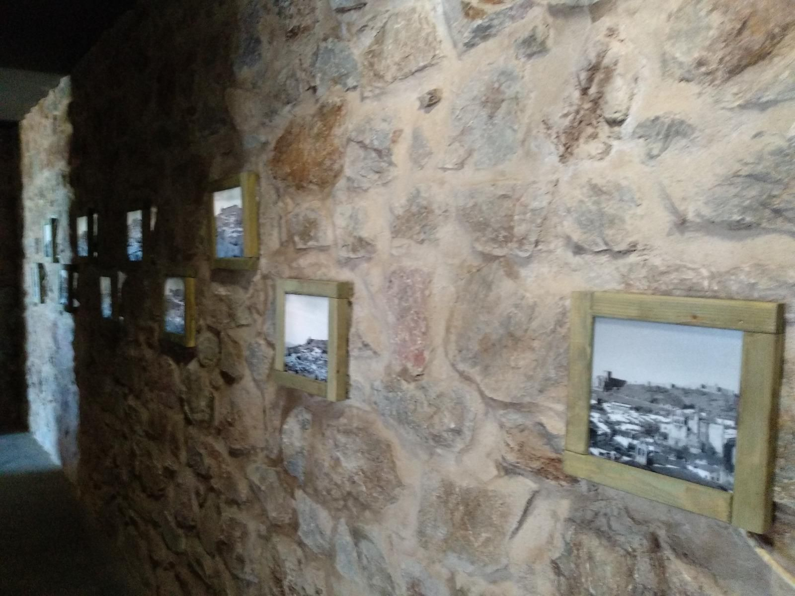 El interior del espacio musealizado del castillo de Aracena.
