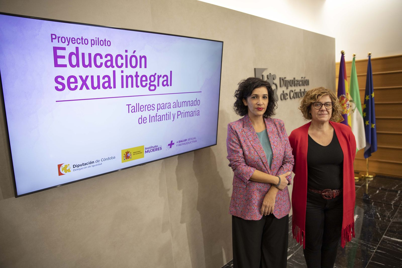Antonia Morillas y Alba Doblas, en la presentación de los talleres.