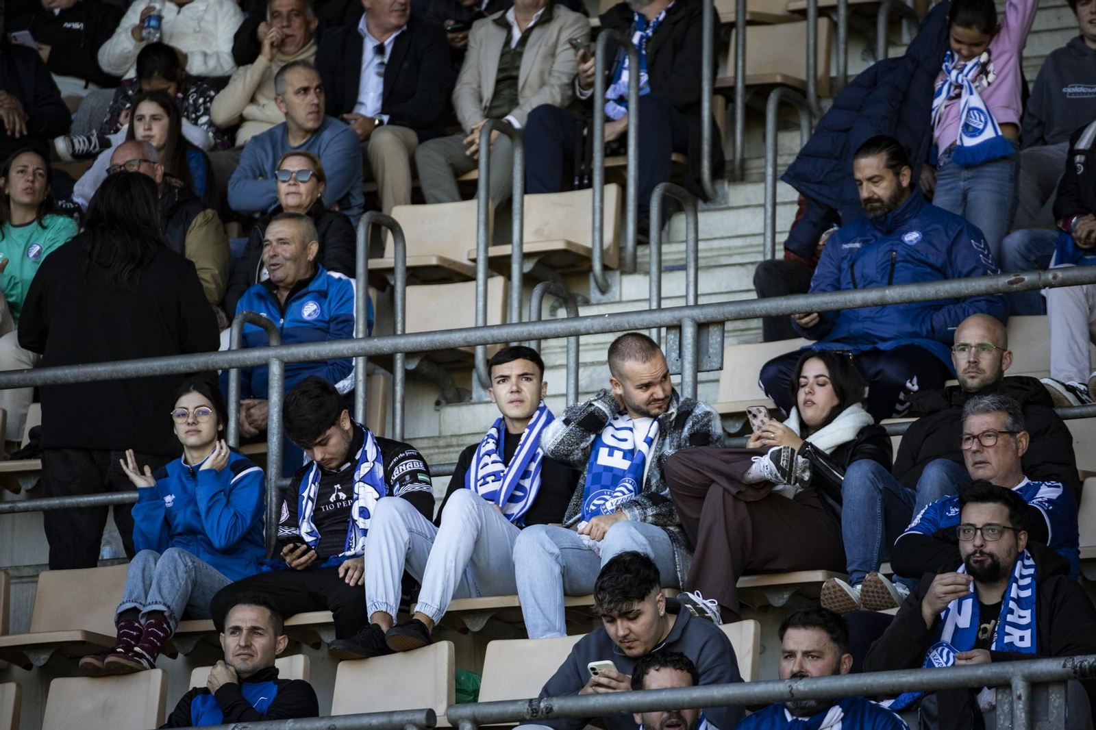 Búscate en el encuentro entre Xerez DFC y Recre en Chapín