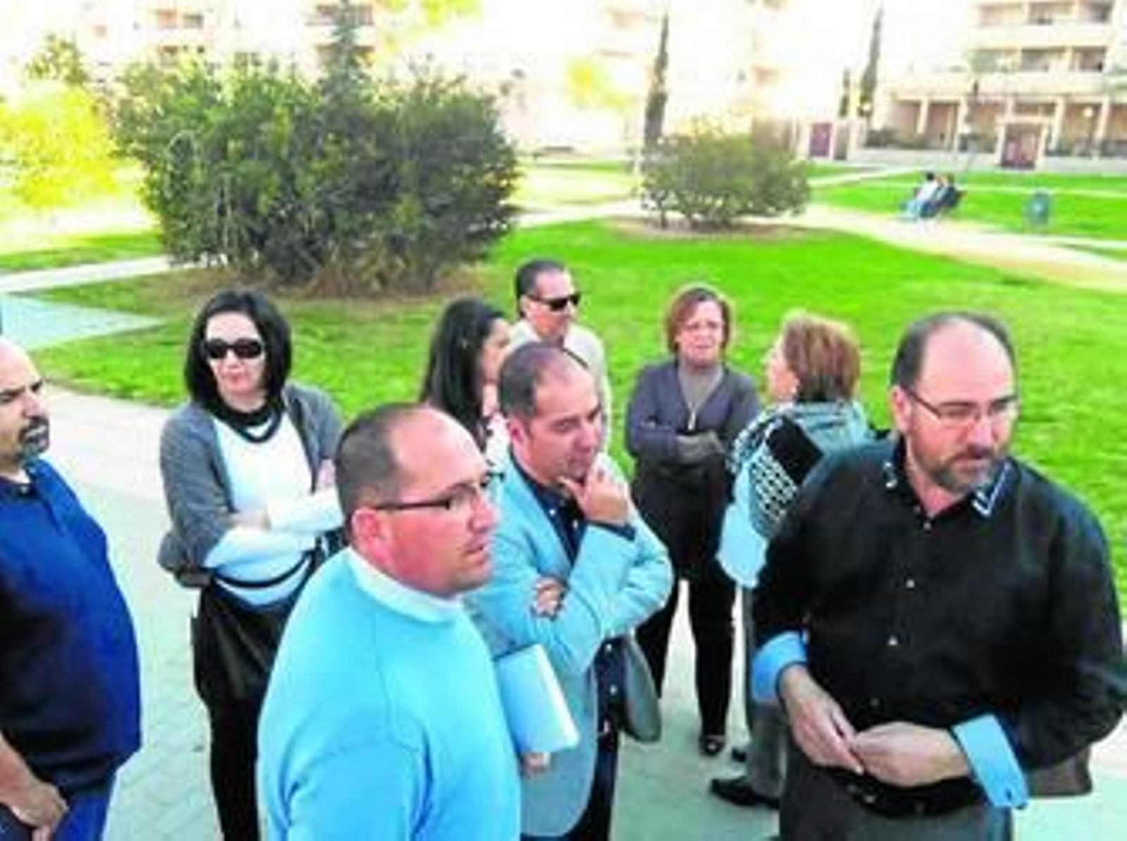 Ramírez, junto a compañeros del Foro, en su visita a Jardines de Tempul.