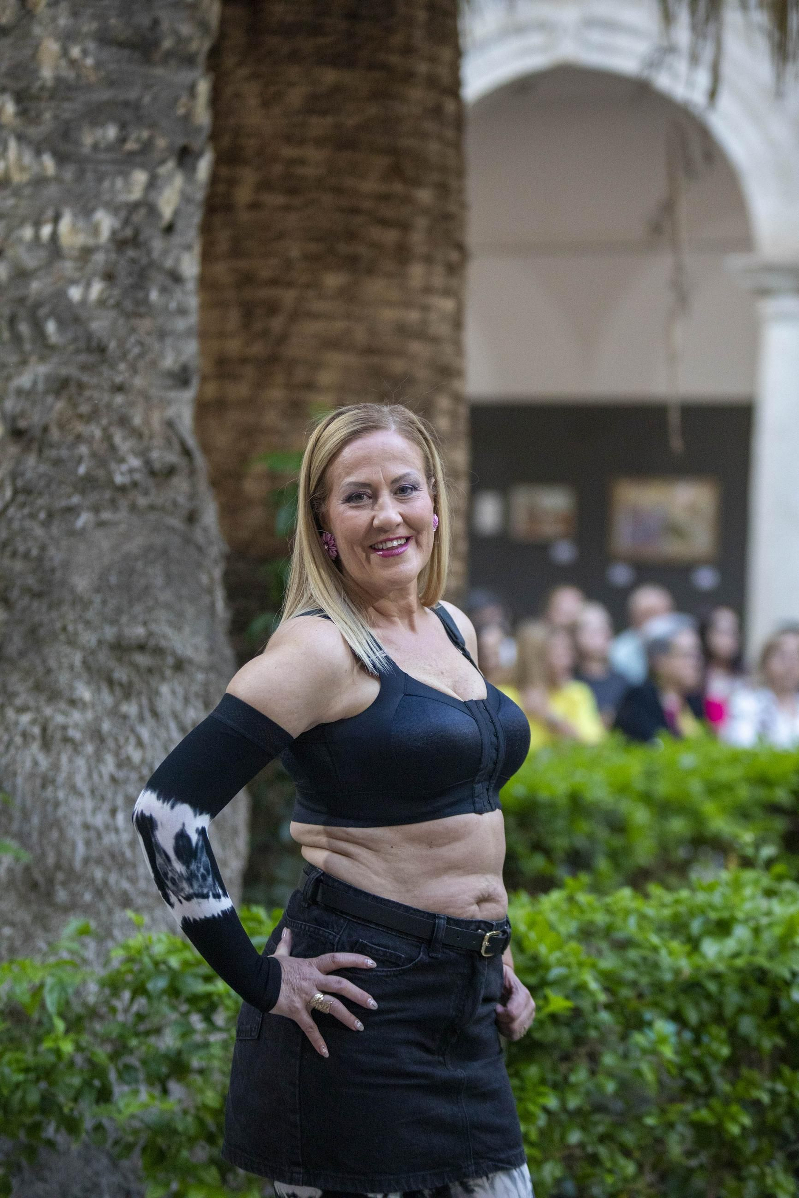 Mucho x Vivir de la Asociación del Cáncer en la Escuela de Artes de Almería