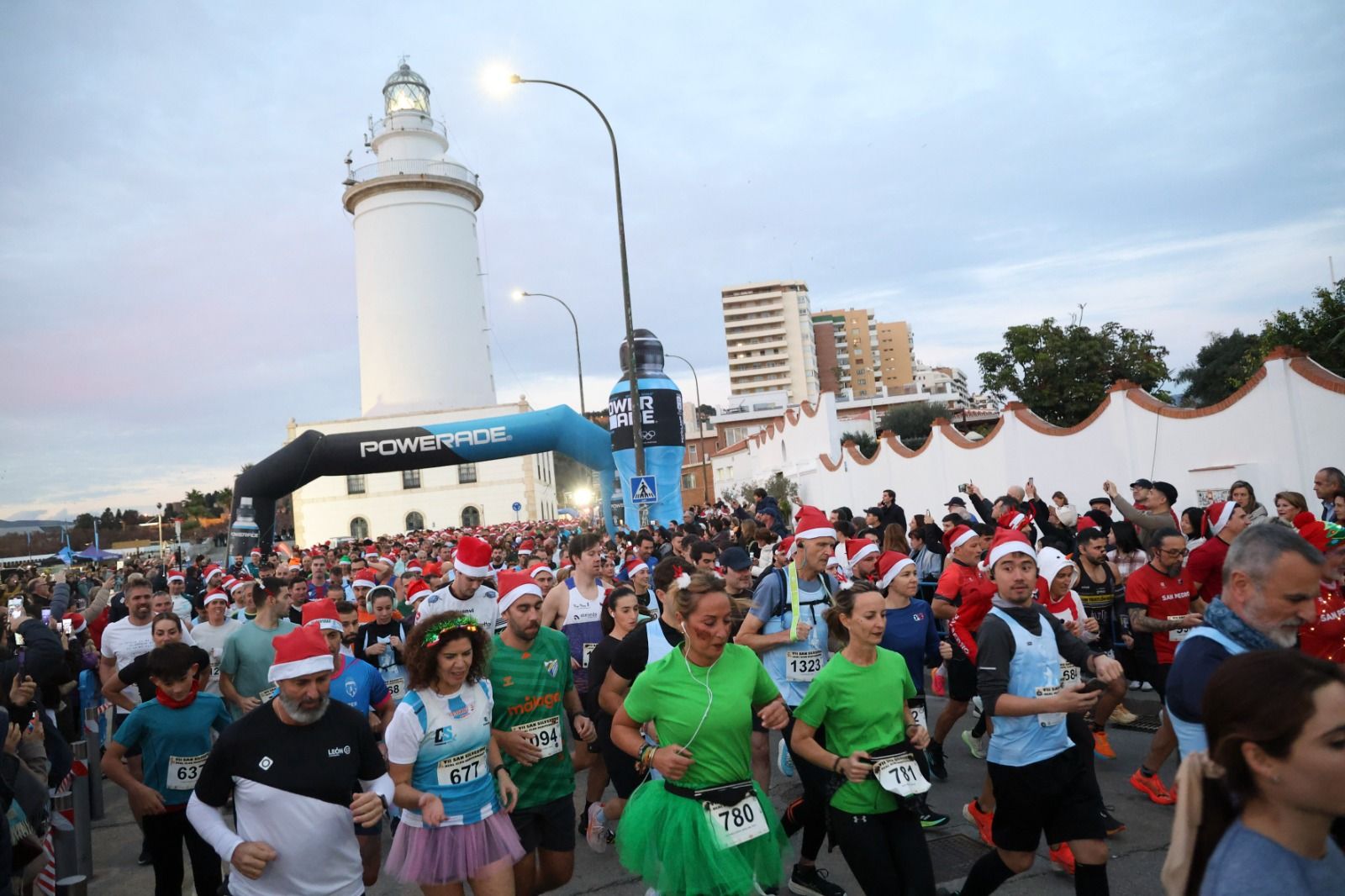 Las fotos de la San Silvestre del Real Club Mediterráneo en Málaga