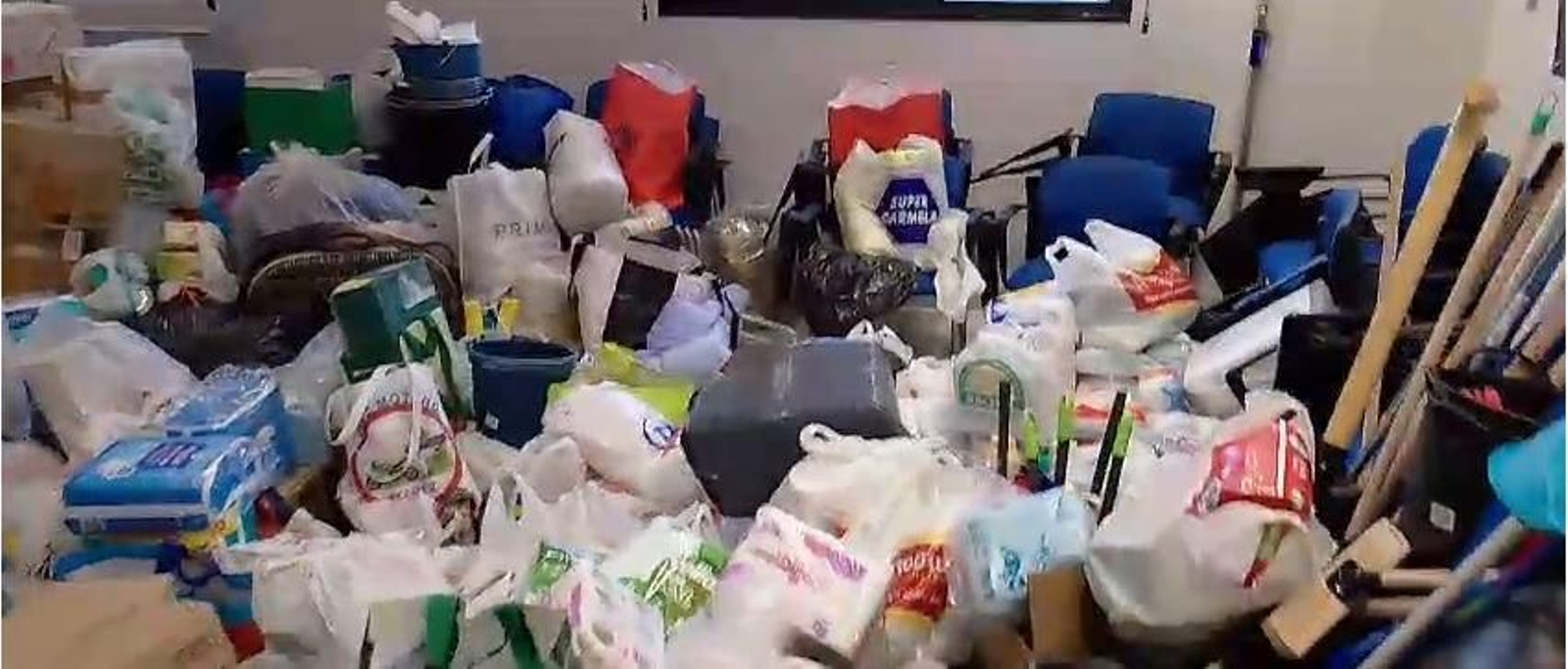 Material para Valencia recibido en la Comisaría de la Policía Nacional de Jerez.