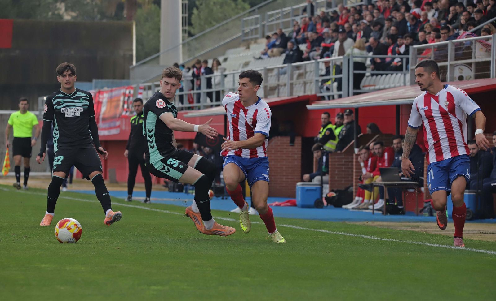 Las mejores fotos del Algeciras - Betis Deportivo de Primera Federación