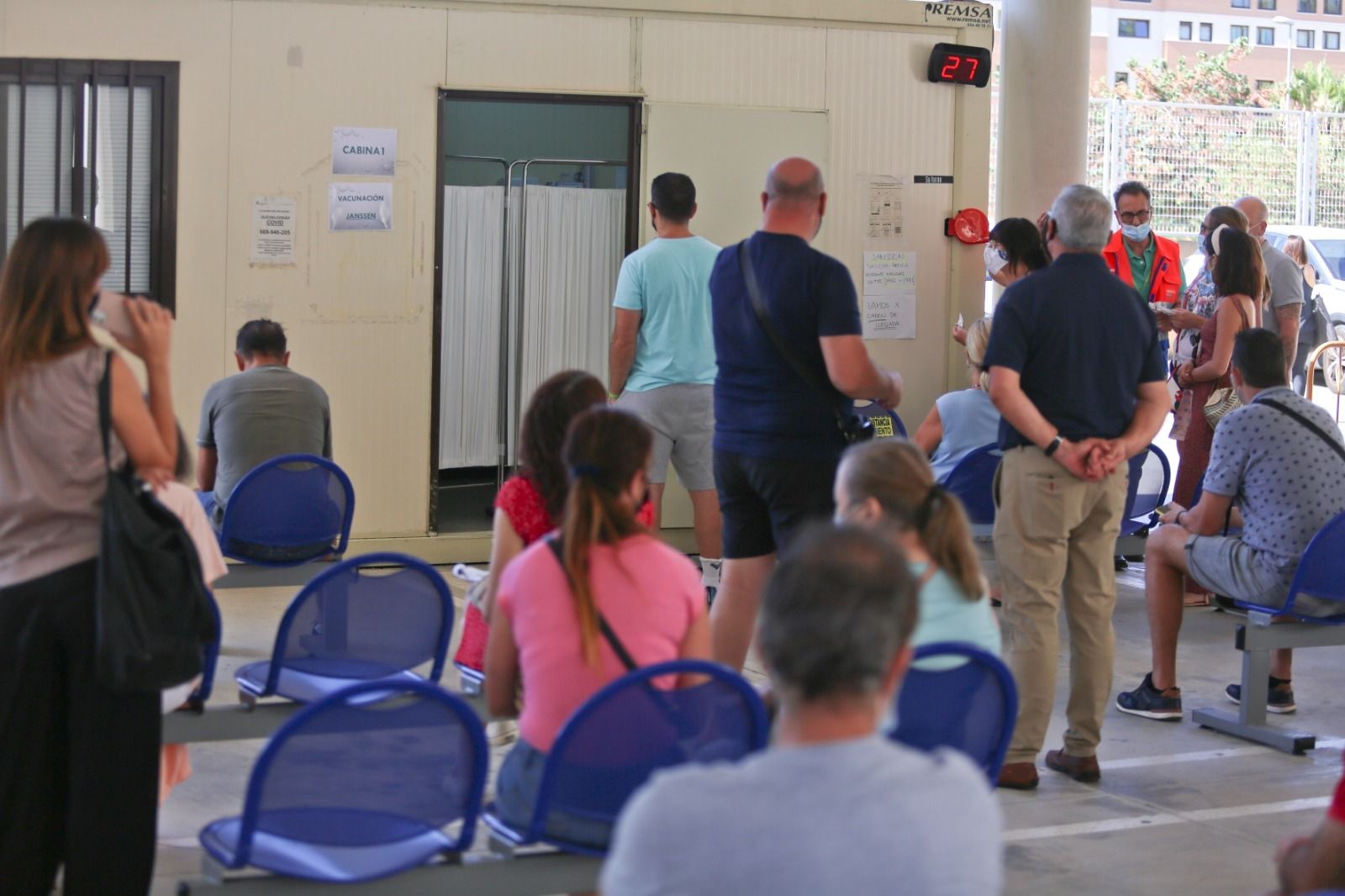 Vacunación masiva sin cita este martes en el centro de salud de Santa Inés-Teatinos.