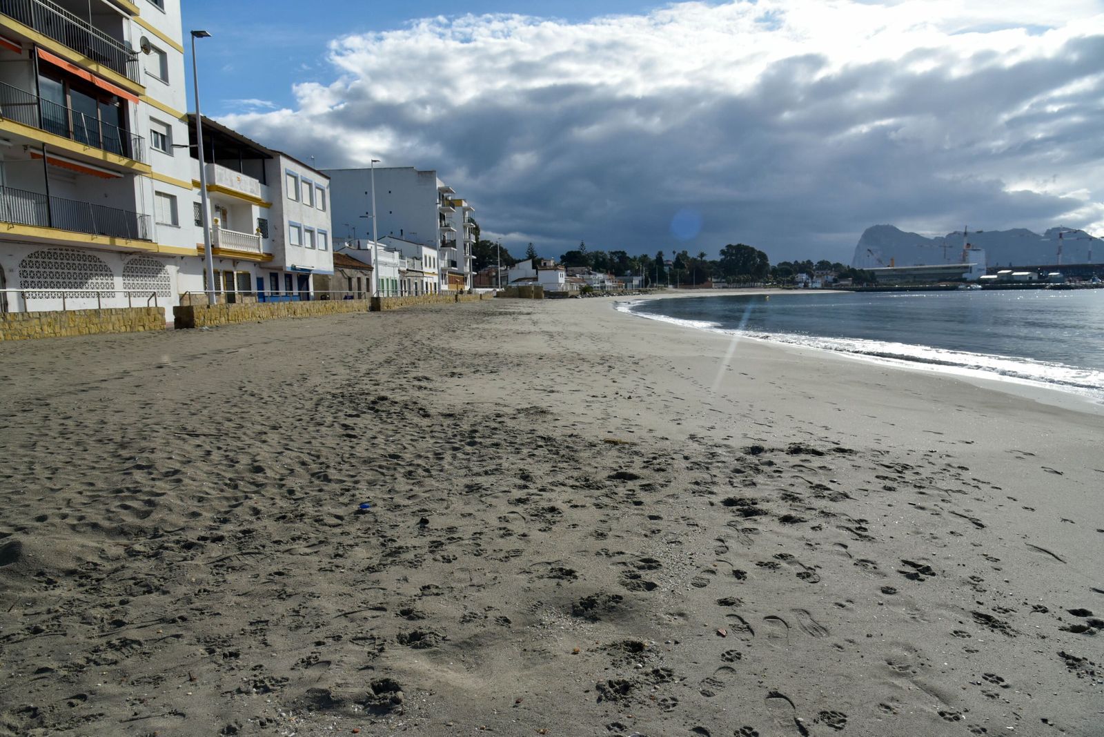 La playa de Puente Mayorga, donde presuntamente se produjo el accidente.