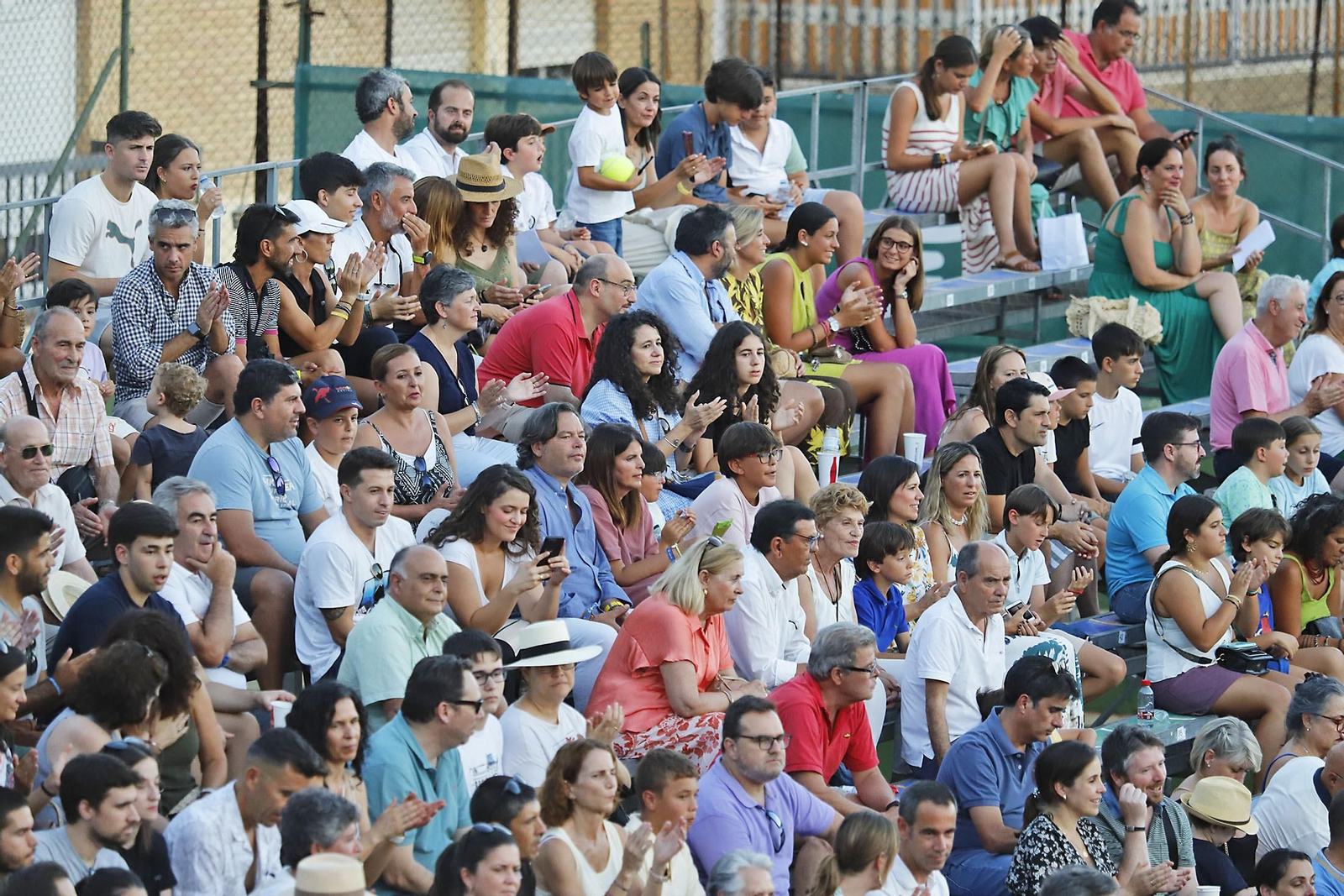 Imágenes del ambiente en la final femenina de la Copa del Rey de tenis de Huelva