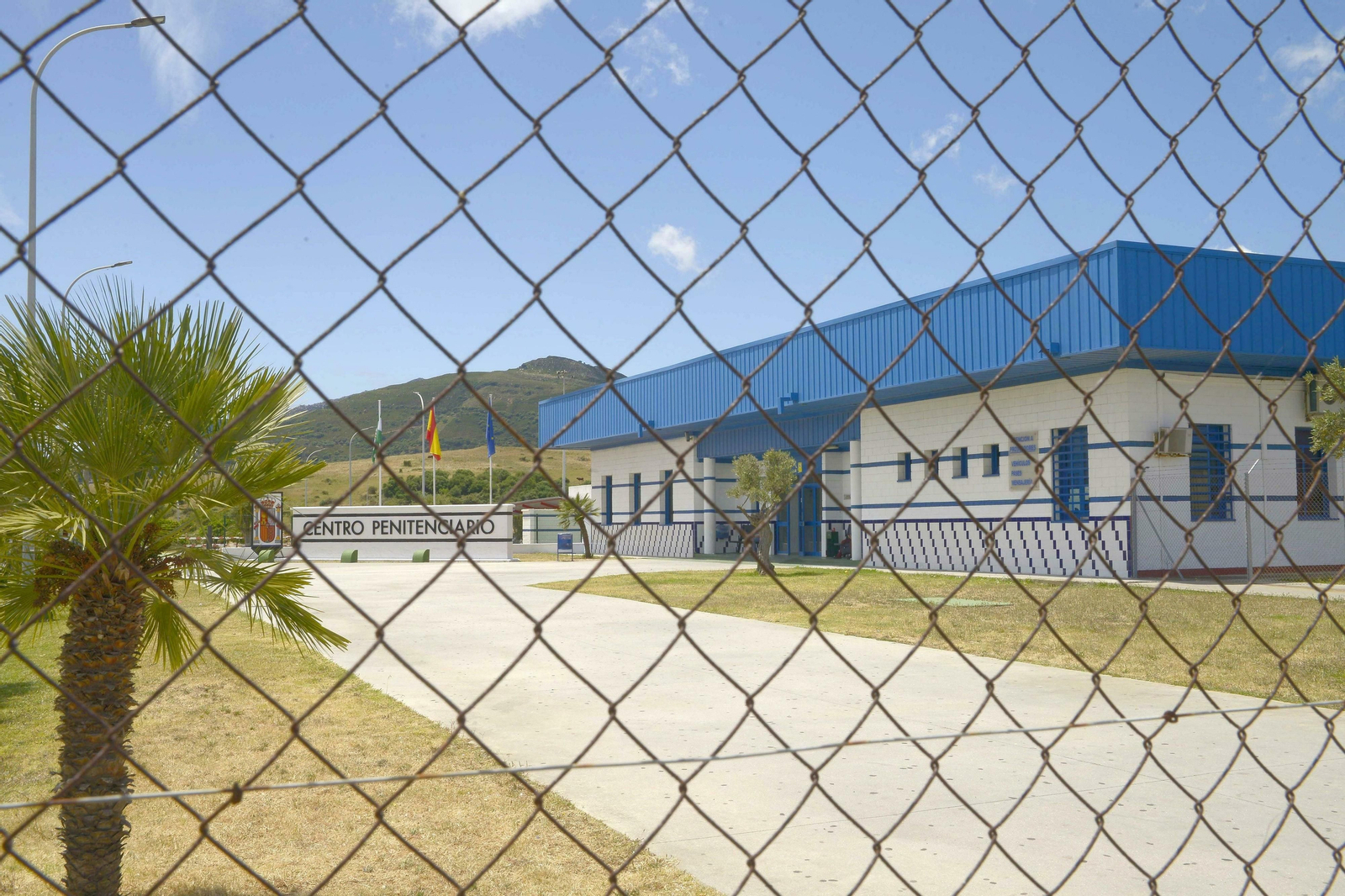 La entrada a la cárcel de Algeciras. La entrada a la cárcel de Algeciras.