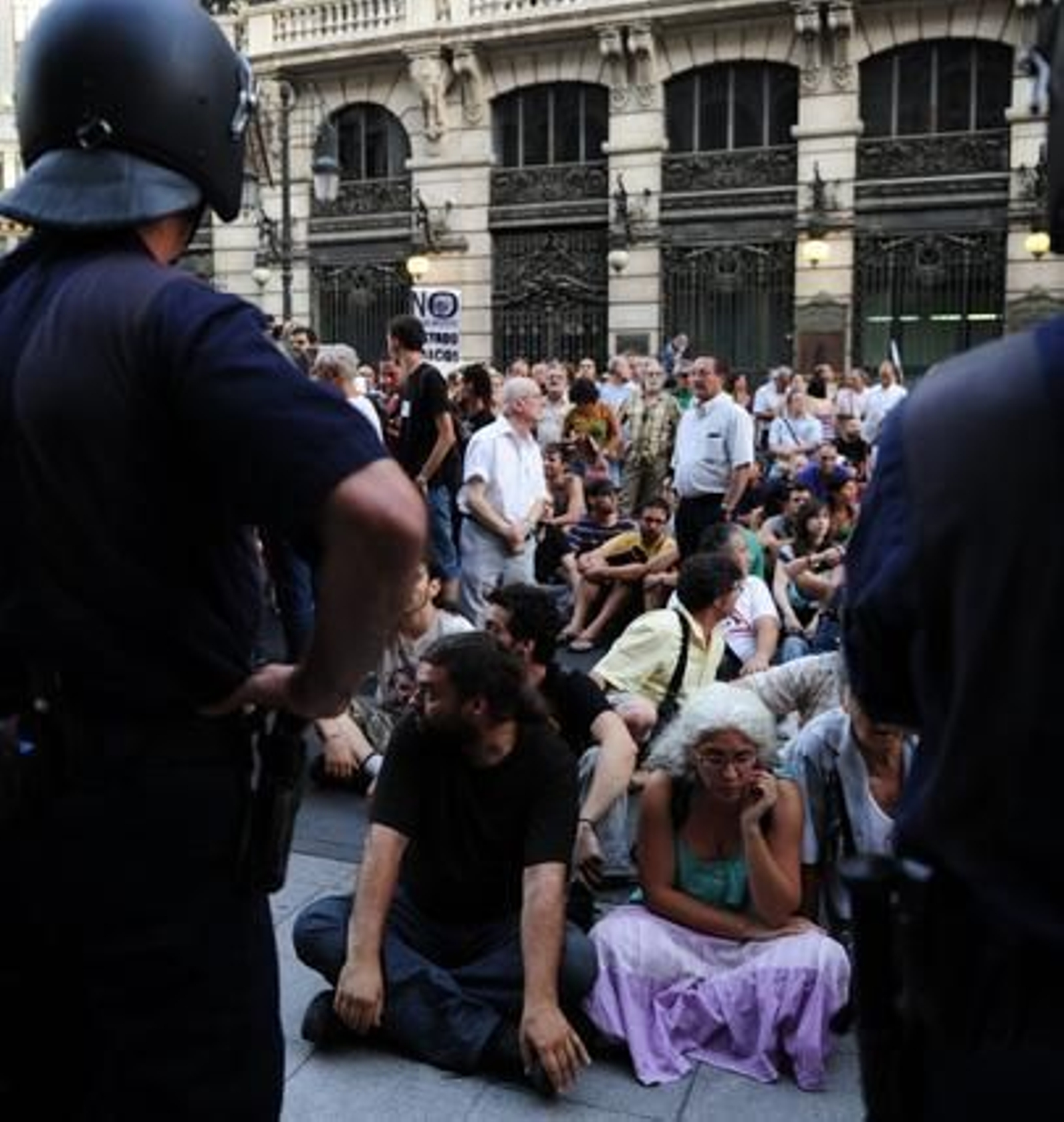 Desalojo de la Puerta del Sol.

Foto: AFP