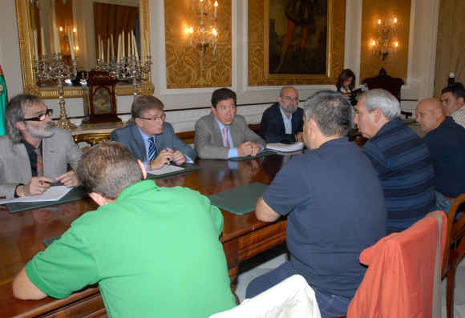 Diputación respalda un plan industrial "negociado por las partes" para Navantia