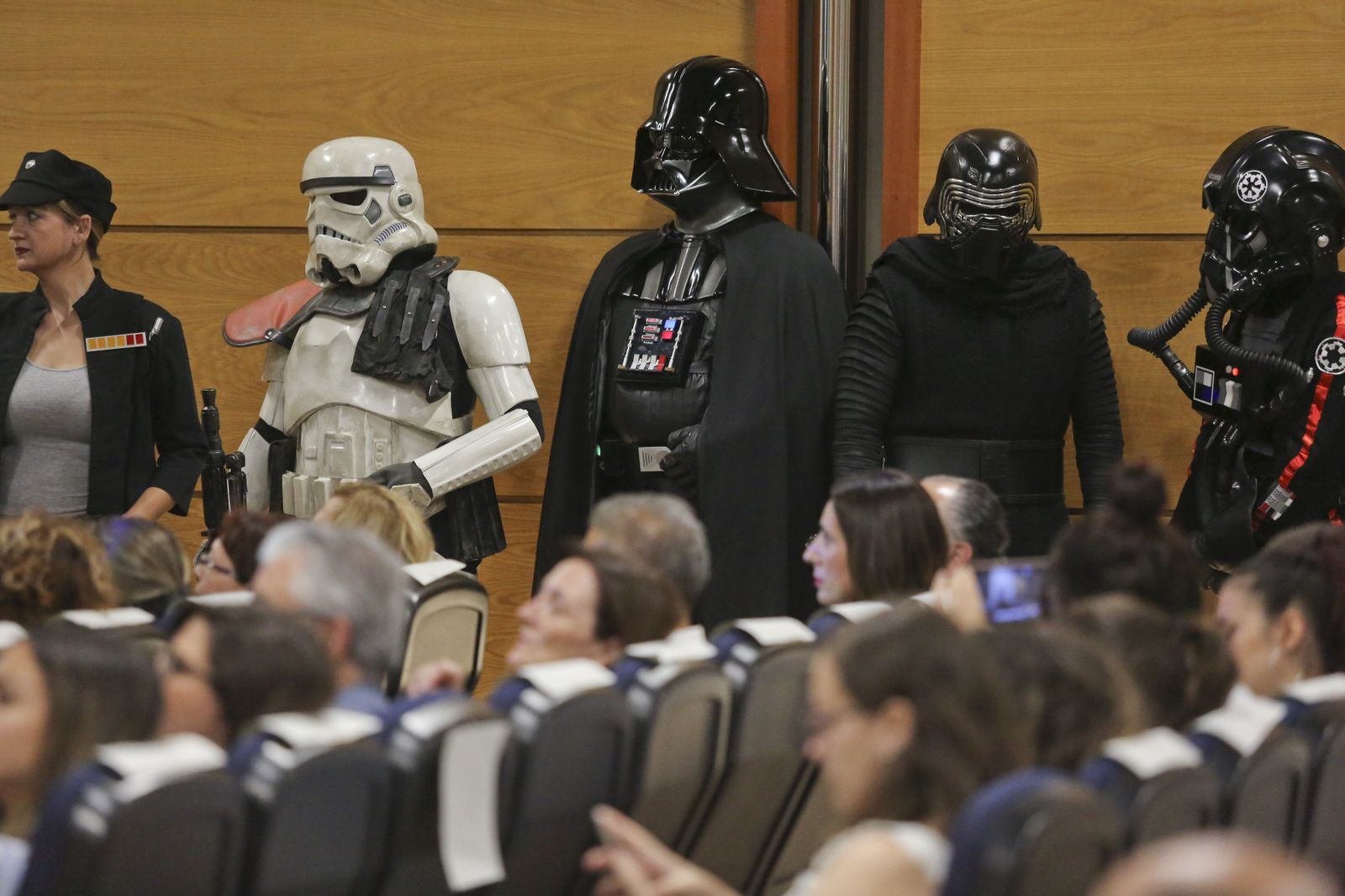 Las fotos de la presentación de la nave espacial de la Asociación contra el Cáncer en Málaga