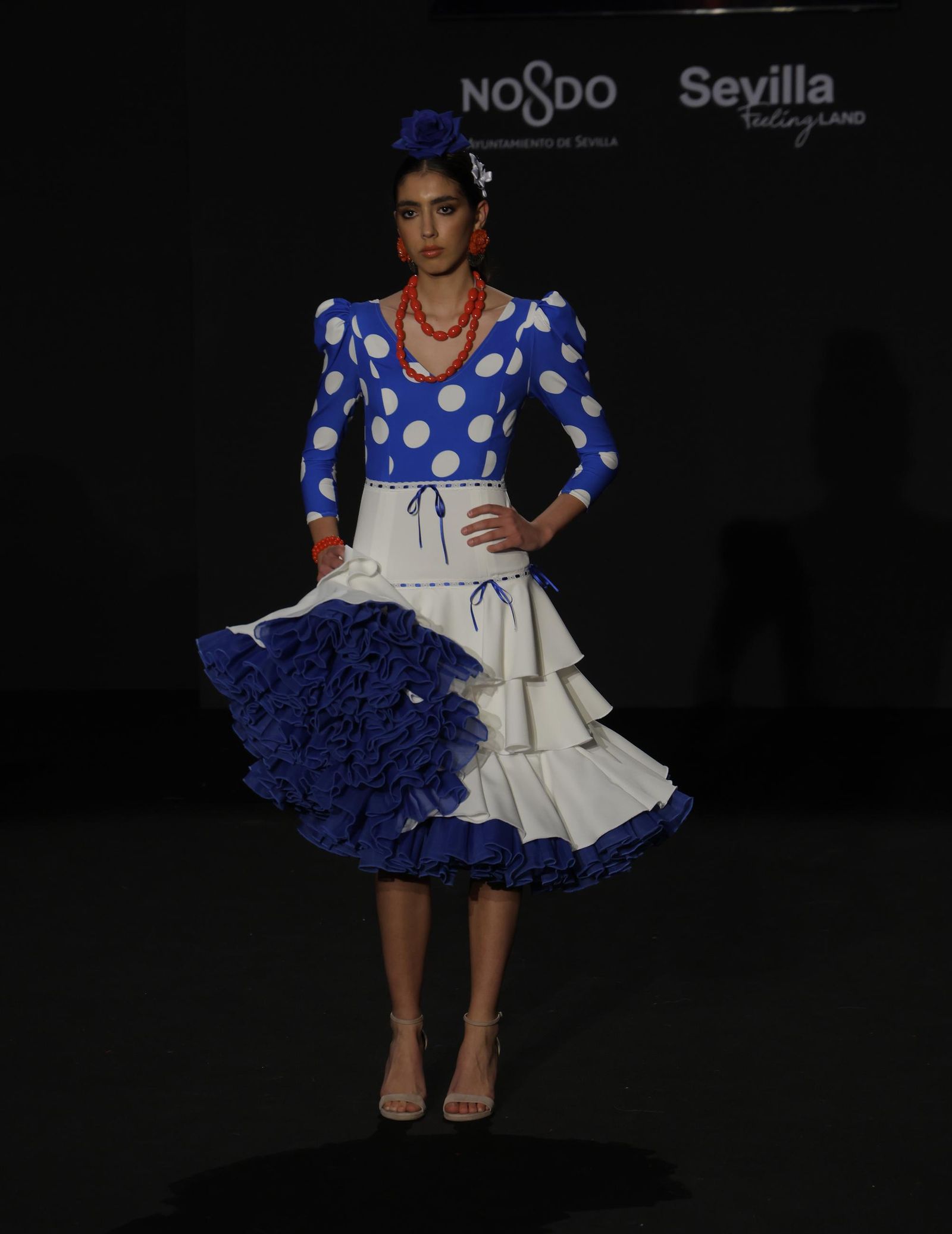 Emprende Lunares, el desfile de moda flamenca de Samuel Reyes, que anticipa la Feria de Abril: todas las fotos.