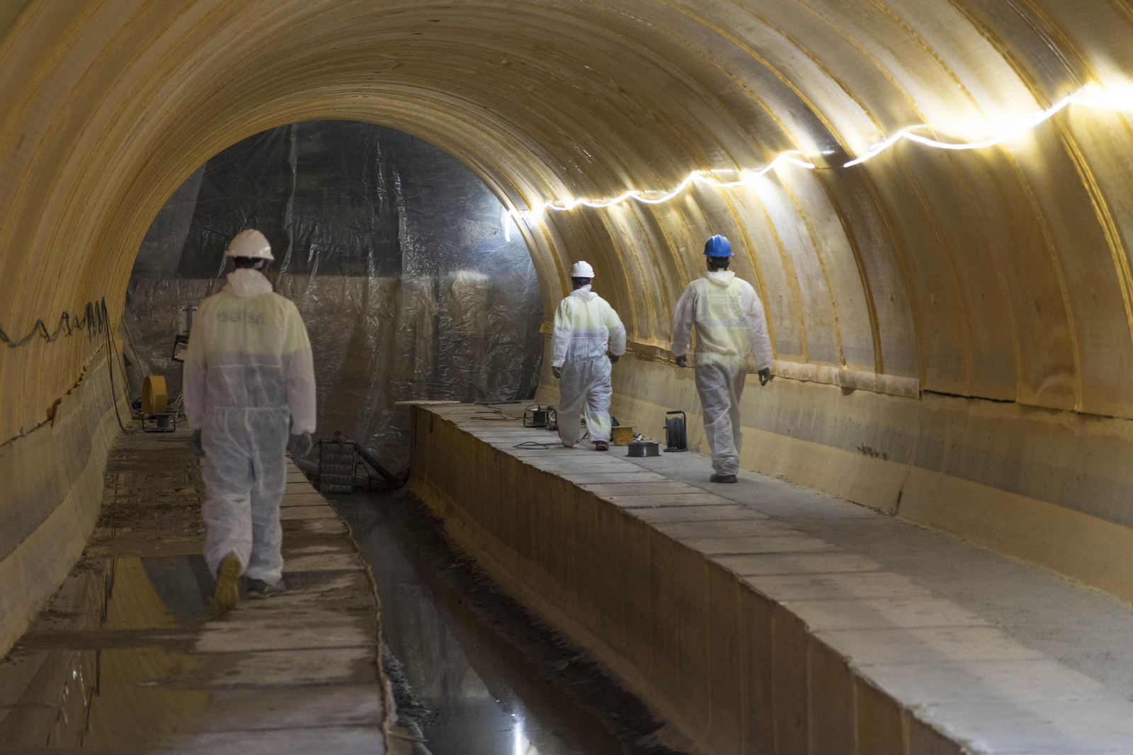 La renovación del gran colector de Sevilla, en imágenes