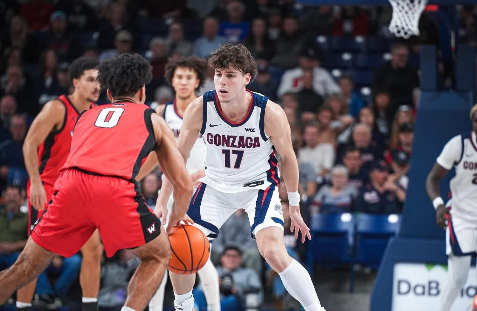 Mario Saint-Supéry deja destellos en su segundo partido con Gonzaga