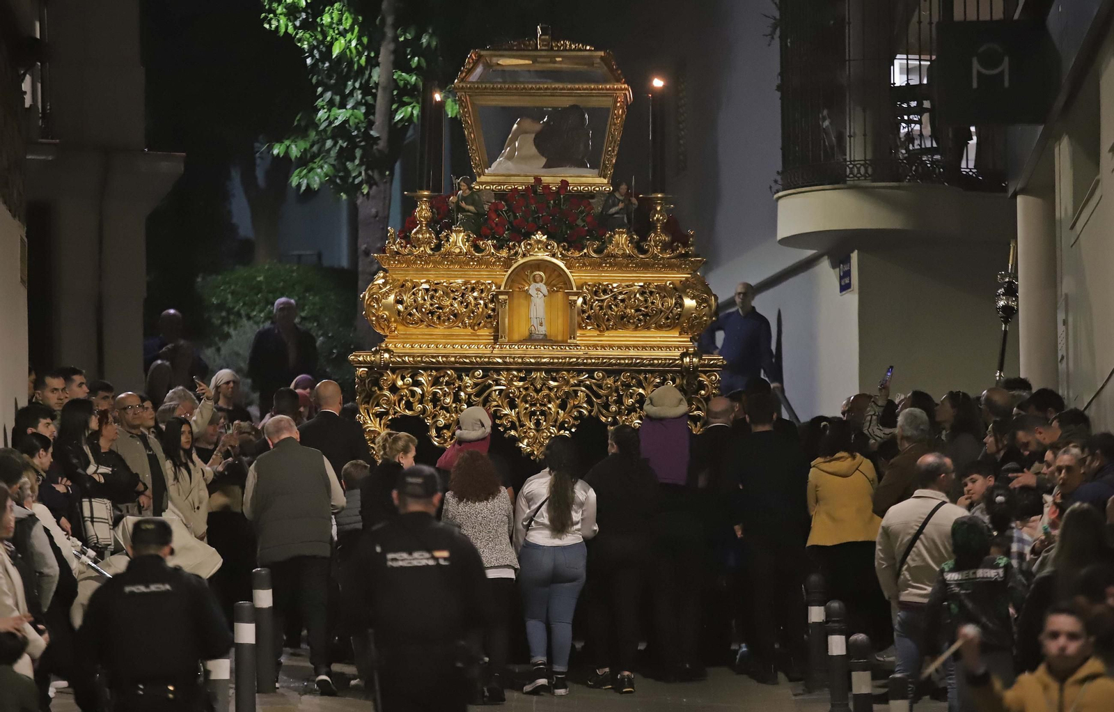 Fotos del Viernes Santo en Algeciras: Santo Entierro, Misericordia y Sagrada Mortaja