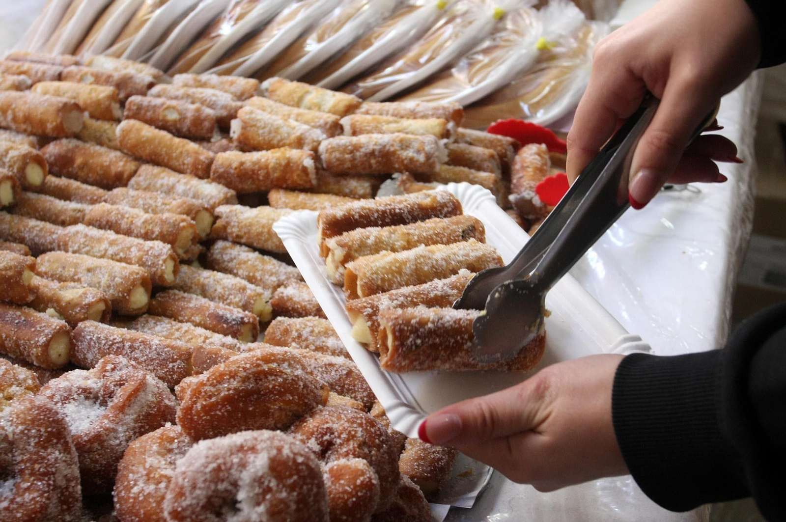 Imágenes de la Muestra de Dulces Navideños de la provincia de Huelva
