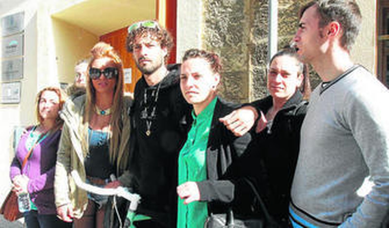 Milagros Arzúa, la ya conocida como 'okupa de Guillén Moreno', en un acto de protesta frente a Procasa esta semana.