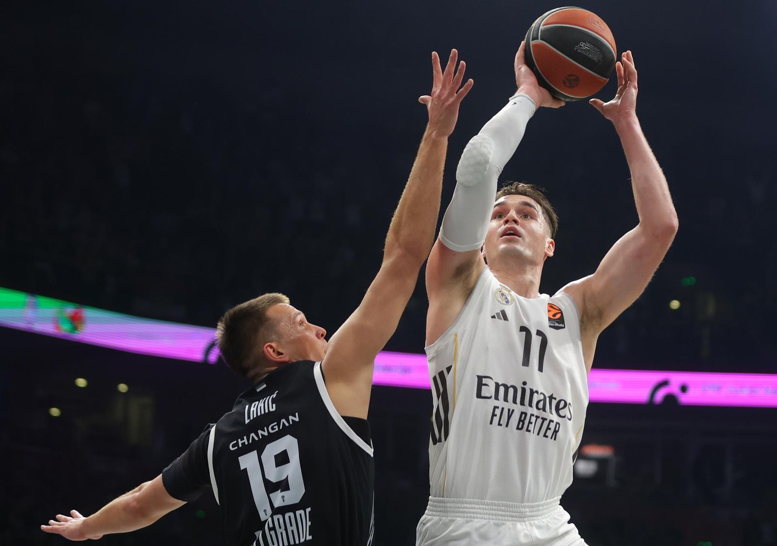 El Madrid gana con sufrimiento en Belgrado antes de ir a Málaga