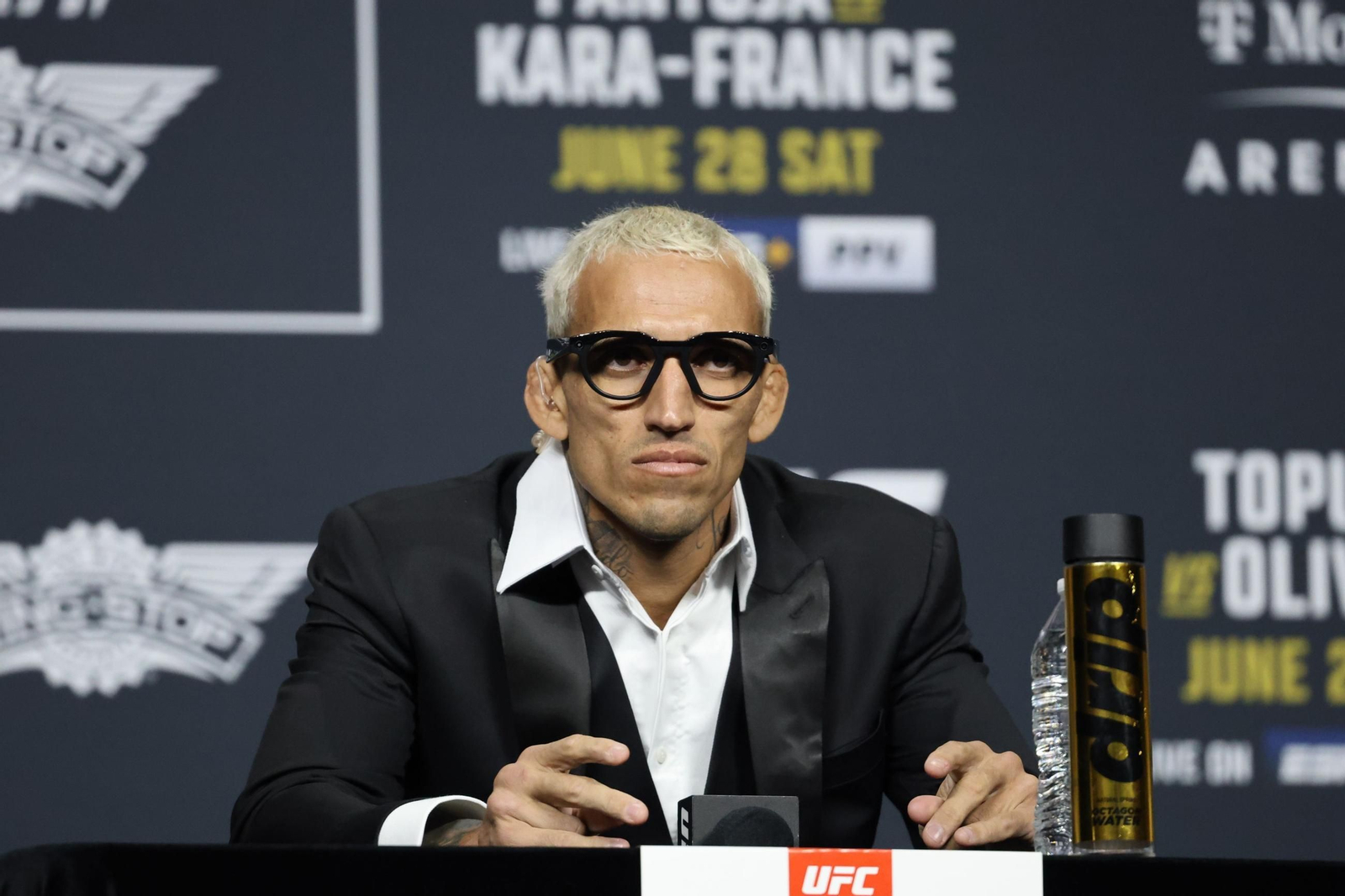 Las fotos del triunfo de Topuria ante Oliveira