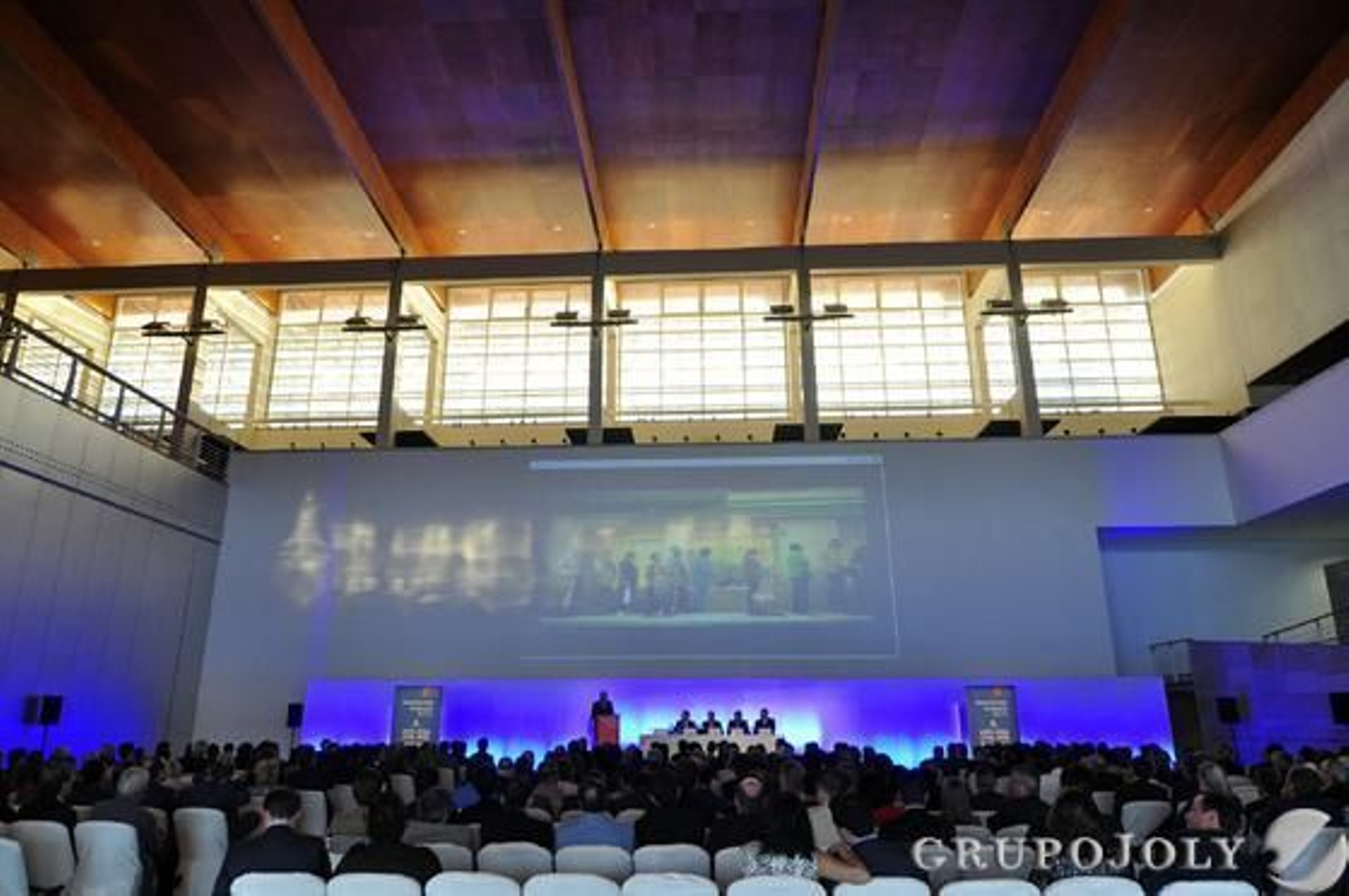 El Pabellón de la Navegación, durante la presentación del Anuario Joly.

Foto: A. Pizarro - M. Gómez - J.C. Vázquez - V. Hidalgo