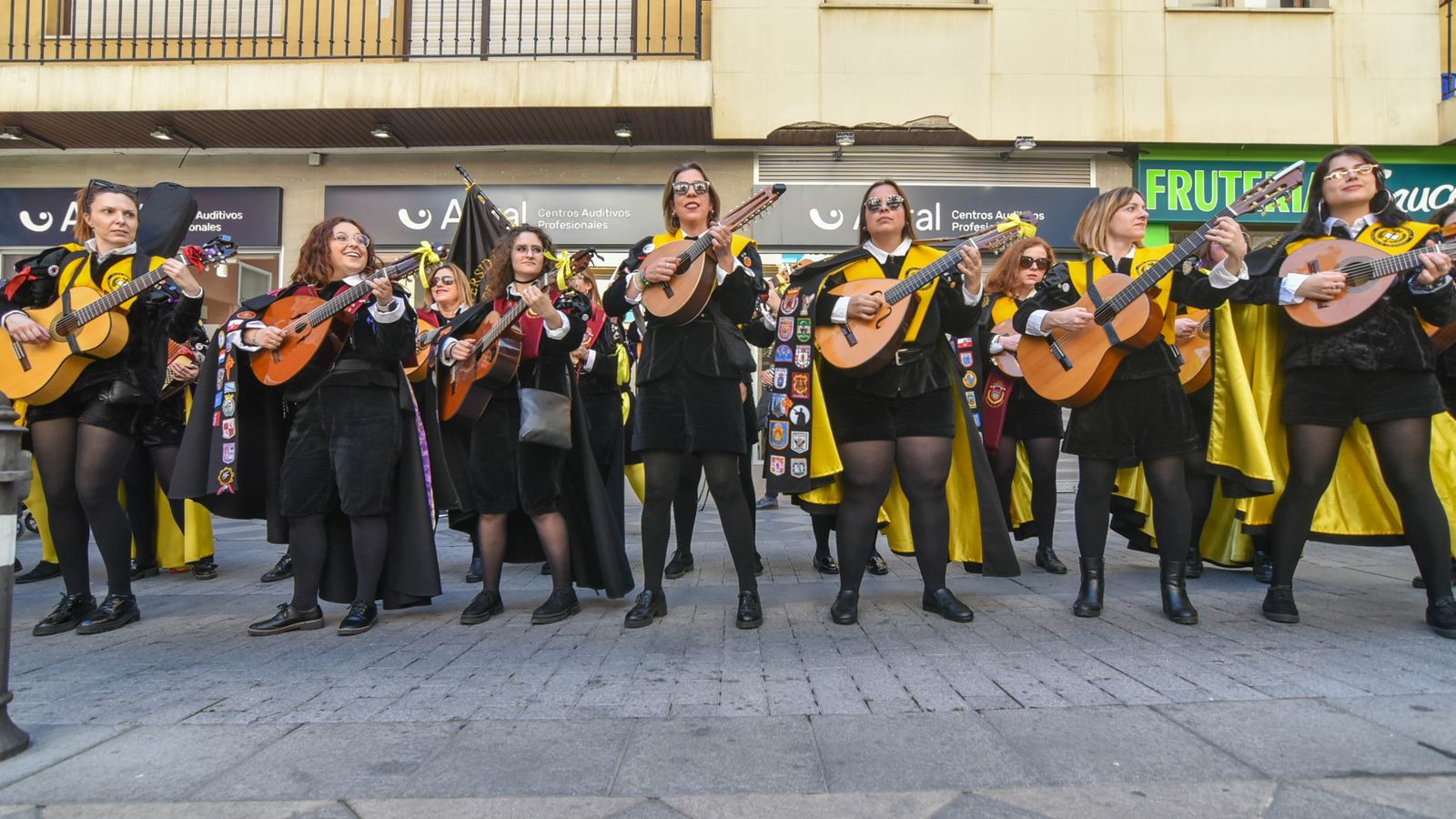 Fotos del pasacalles del X Certamen Internacional de Tunas Ciudad de Algeciras