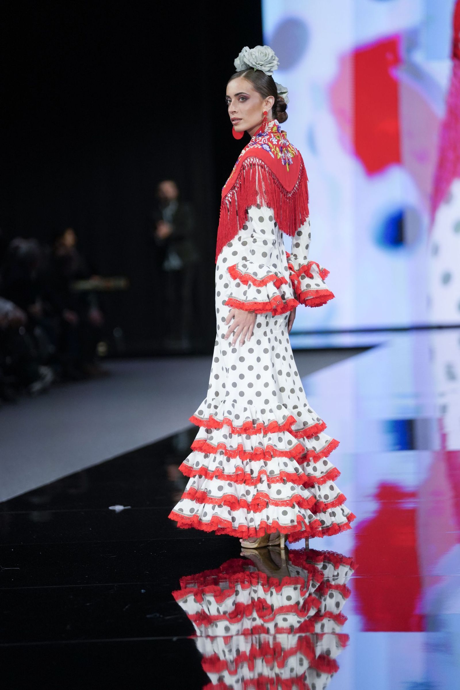 El desfile de Diseño Hermanas Serrano en SIMOF 2026, todas las fotos