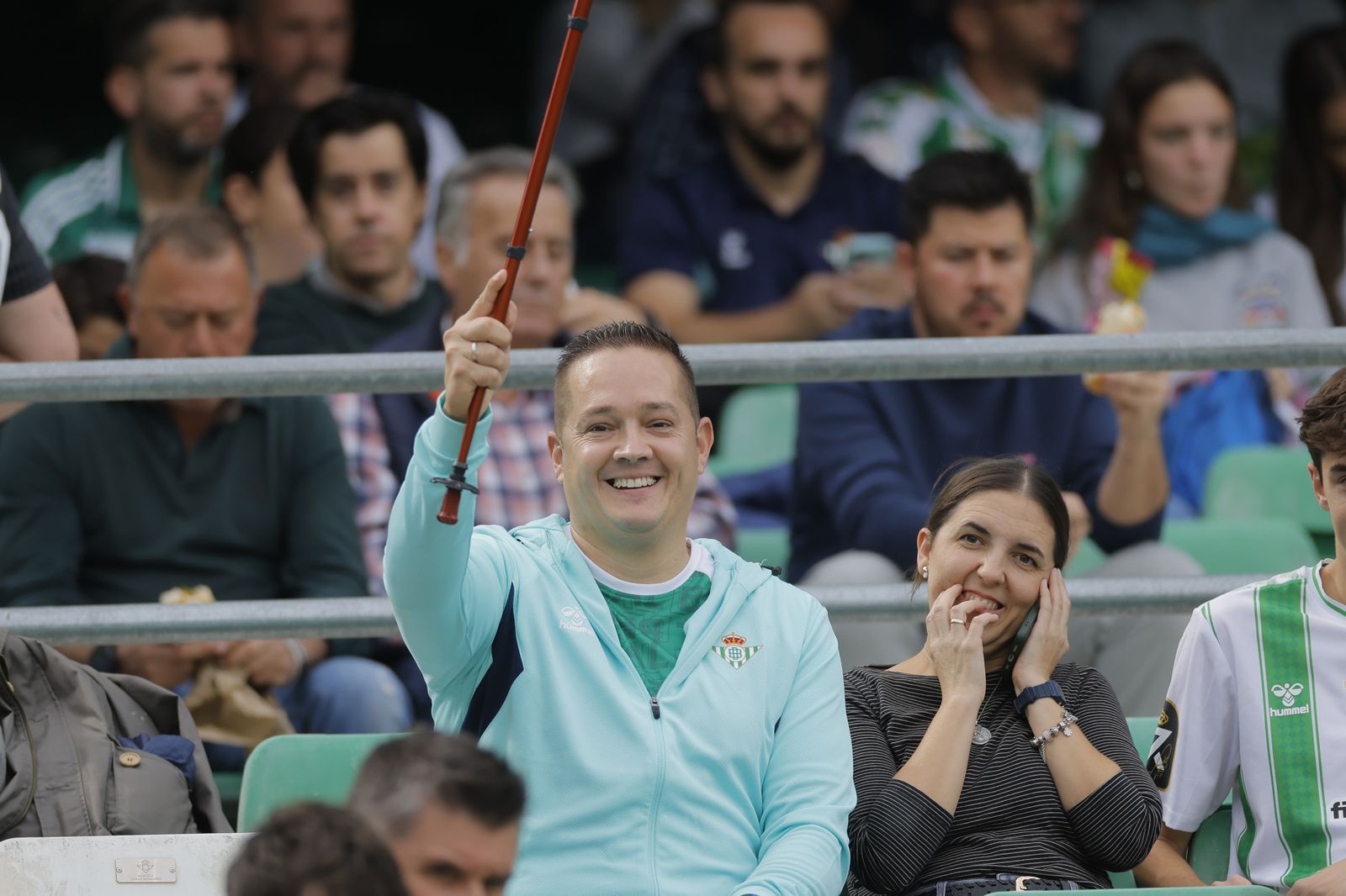 Búscate en las fotos del Betis-Osasuna