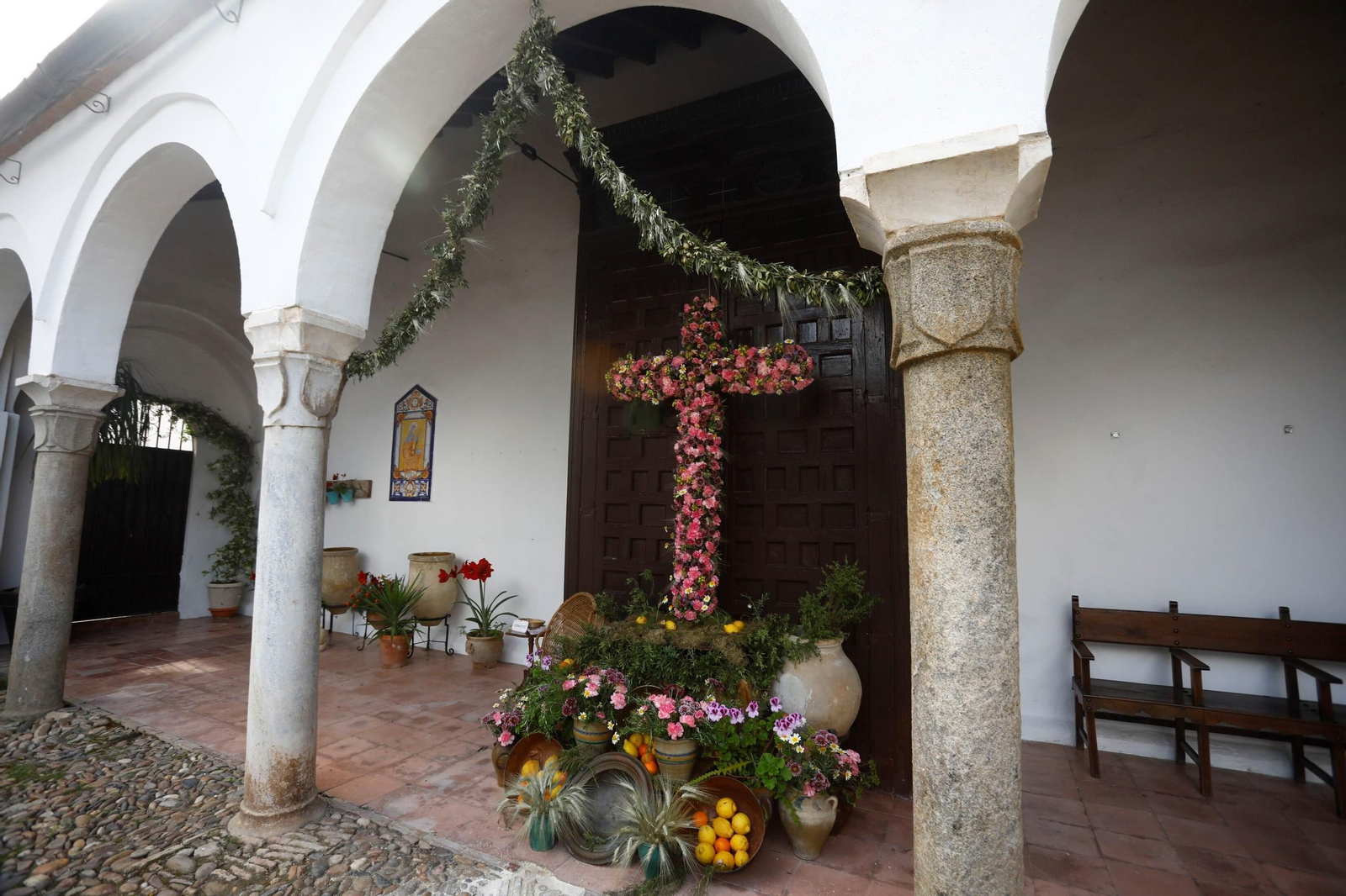 Patio del convento de las Clarisas de Santa Cruz.
