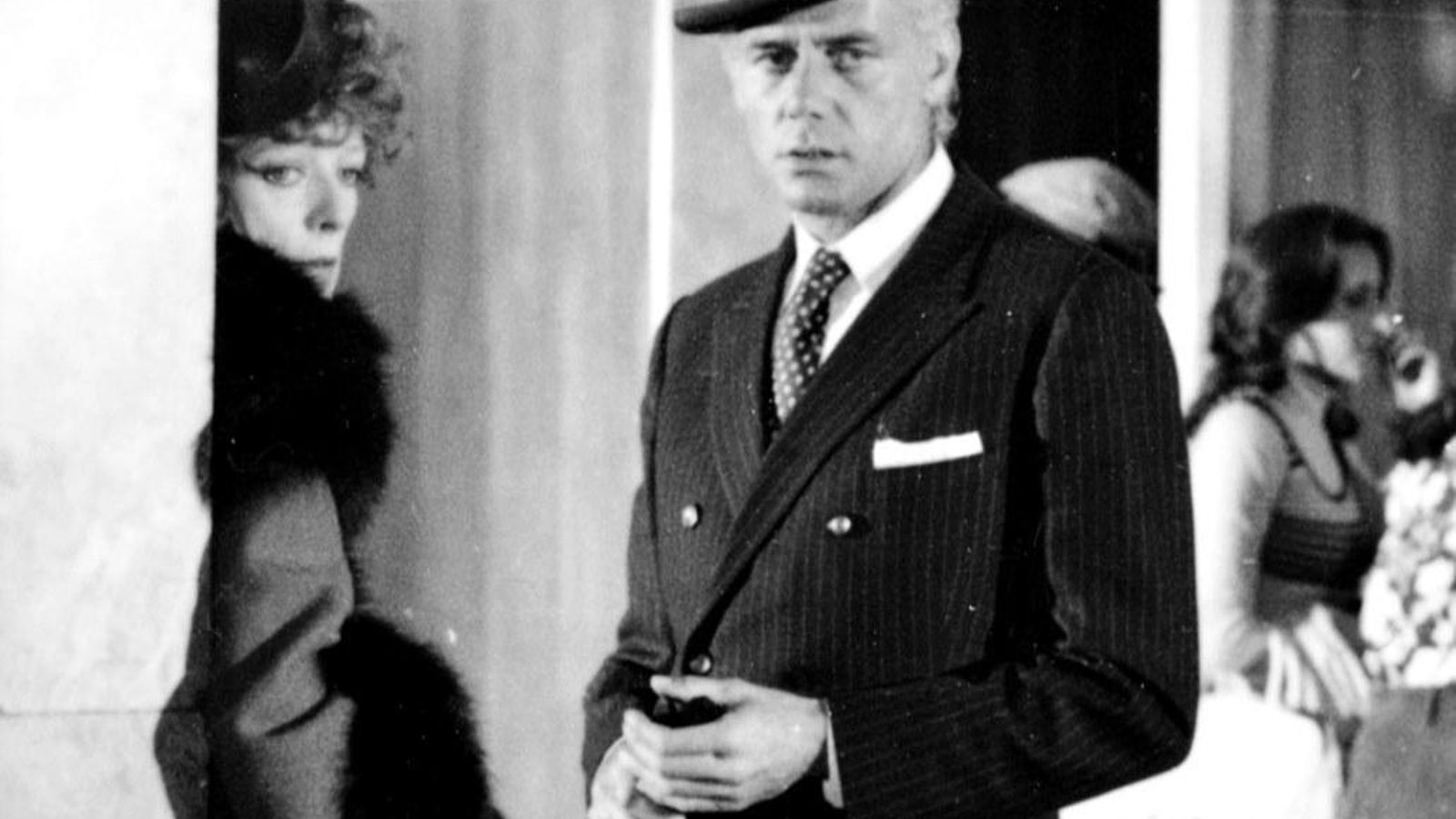 Junto a Maggie Smith en Viajes con mi tía.