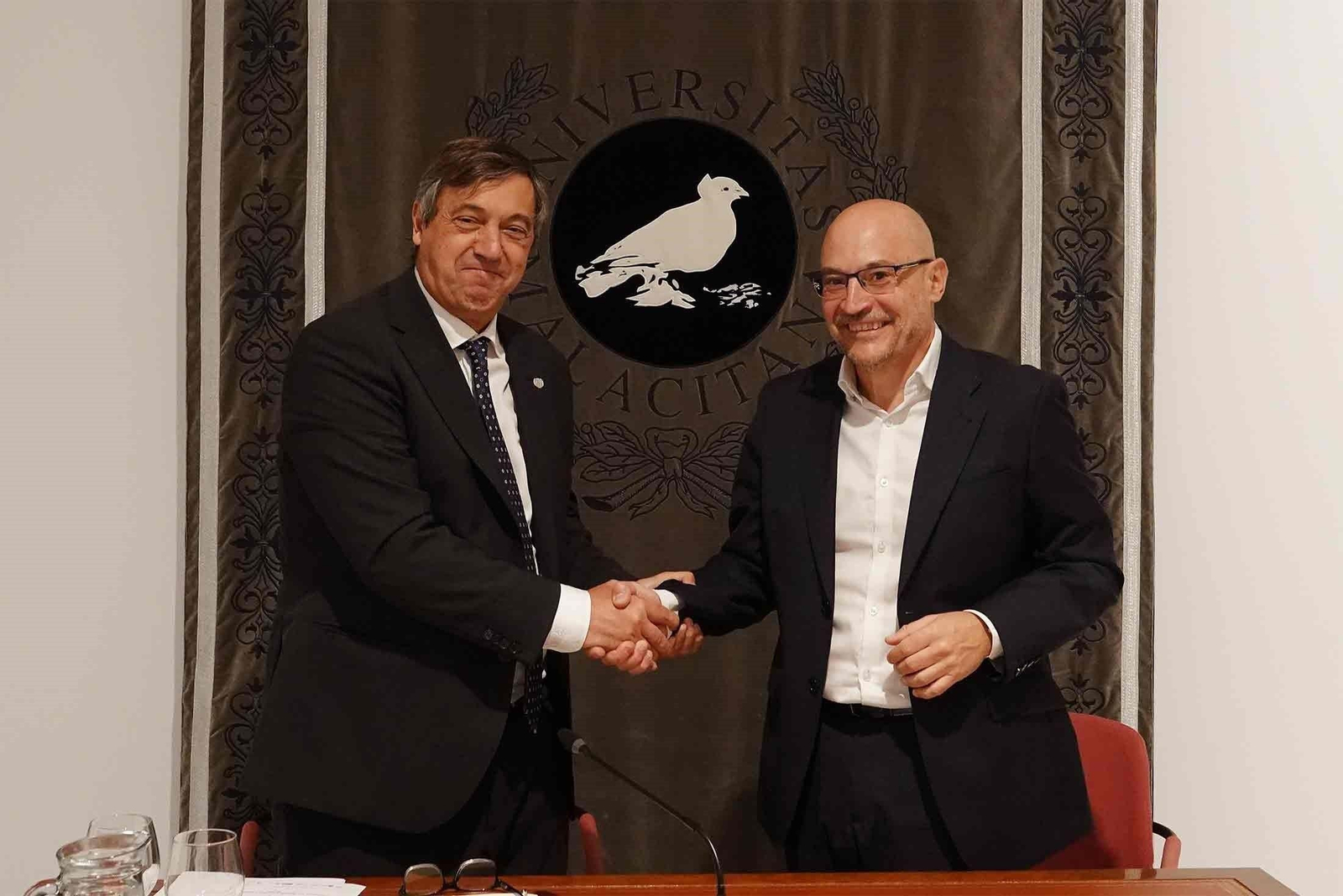 El rector de la Universidad de Málaga, Teodomiro López, y Roberto Espina, consejero delegado de SIA El rector de la Universidad de Málaga, Teodomiro López, y Roberto Espina, consejero delegado de SIA