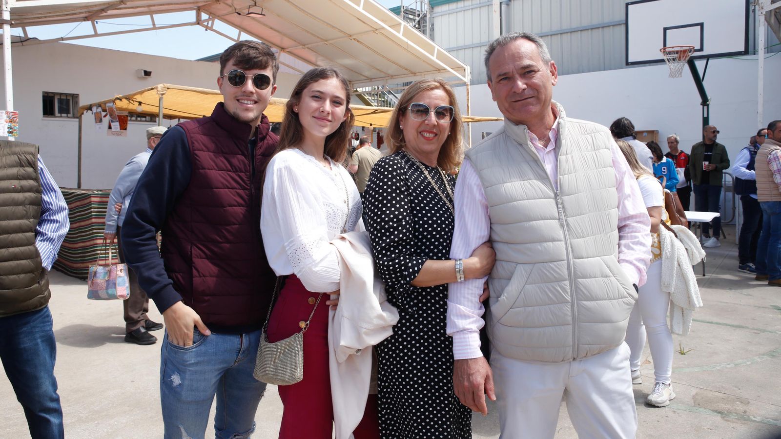 Las imágenes de la Pre-feria los 15V  en Los Barrios