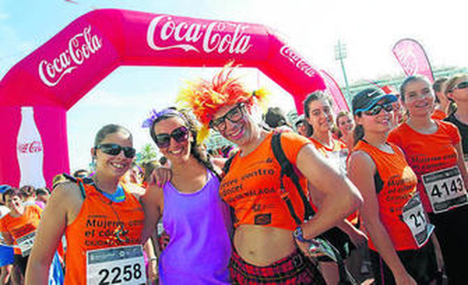 Varias de las participantes posan antes de la carrera.