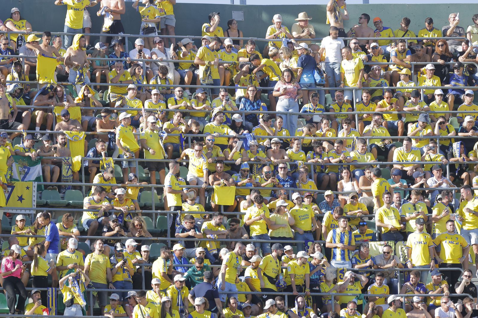 Búscate en las fotos del Betis-Cádiz