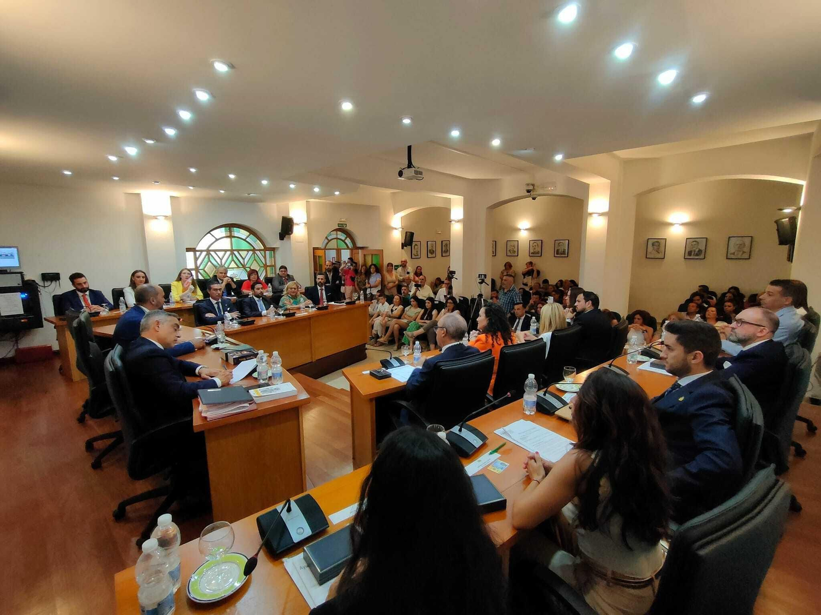 La investidura de Miguel Alconchel como alcalde de Los Barrios, en imágenes