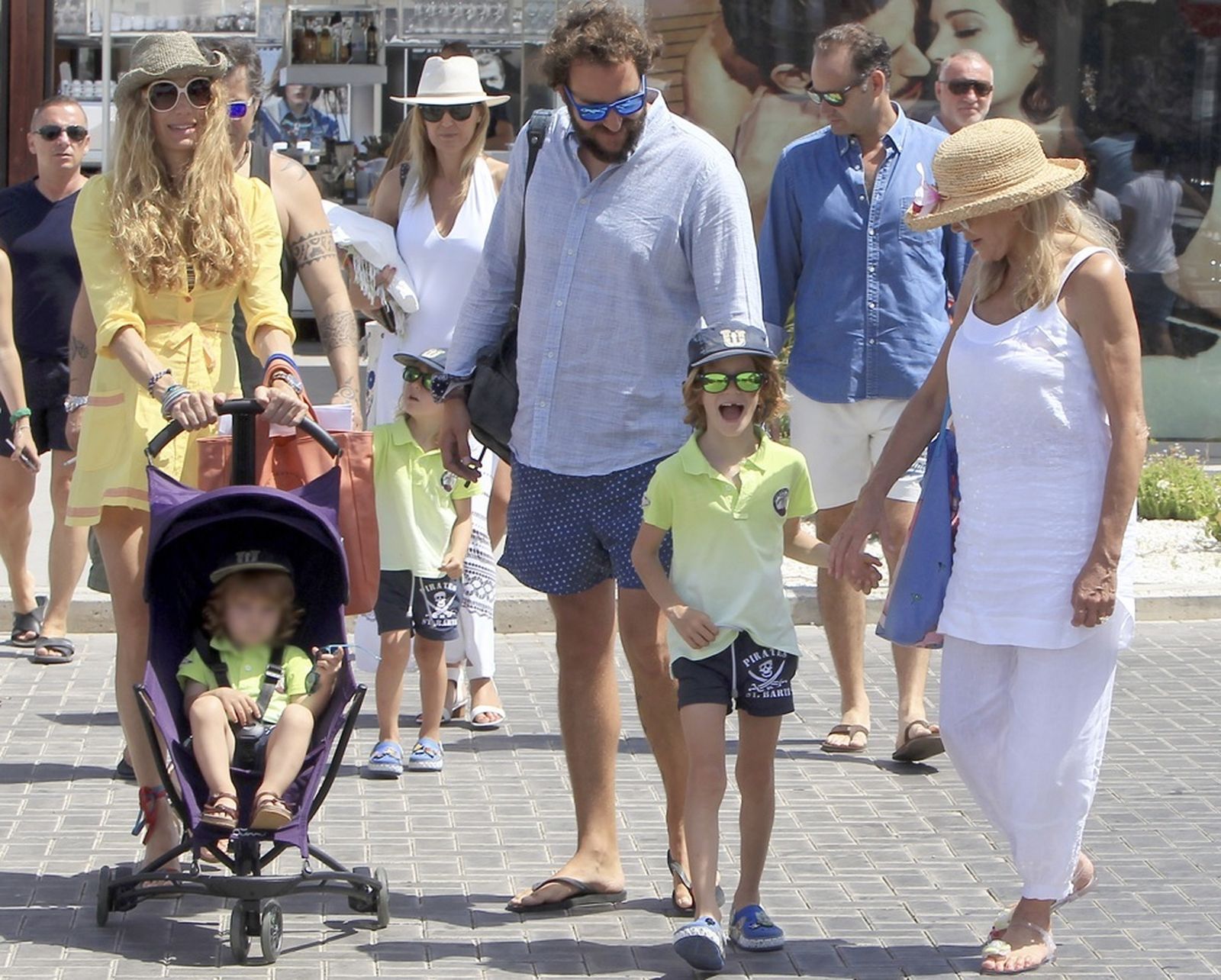 La familia thyssen, feliz.