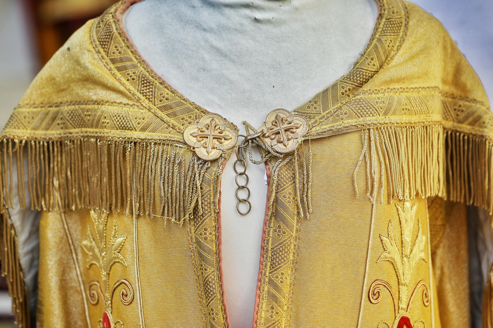 Las imágenes del Mercado de Antigüedades y Coleccionismo en el convento de Santo Domingo