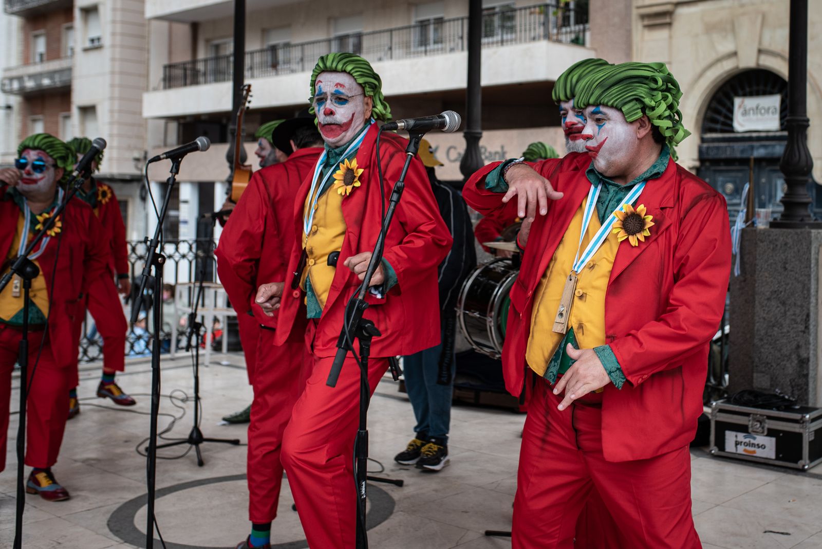 Imágenes de las actuaciones de carnaval en la Plaza de las Monjas